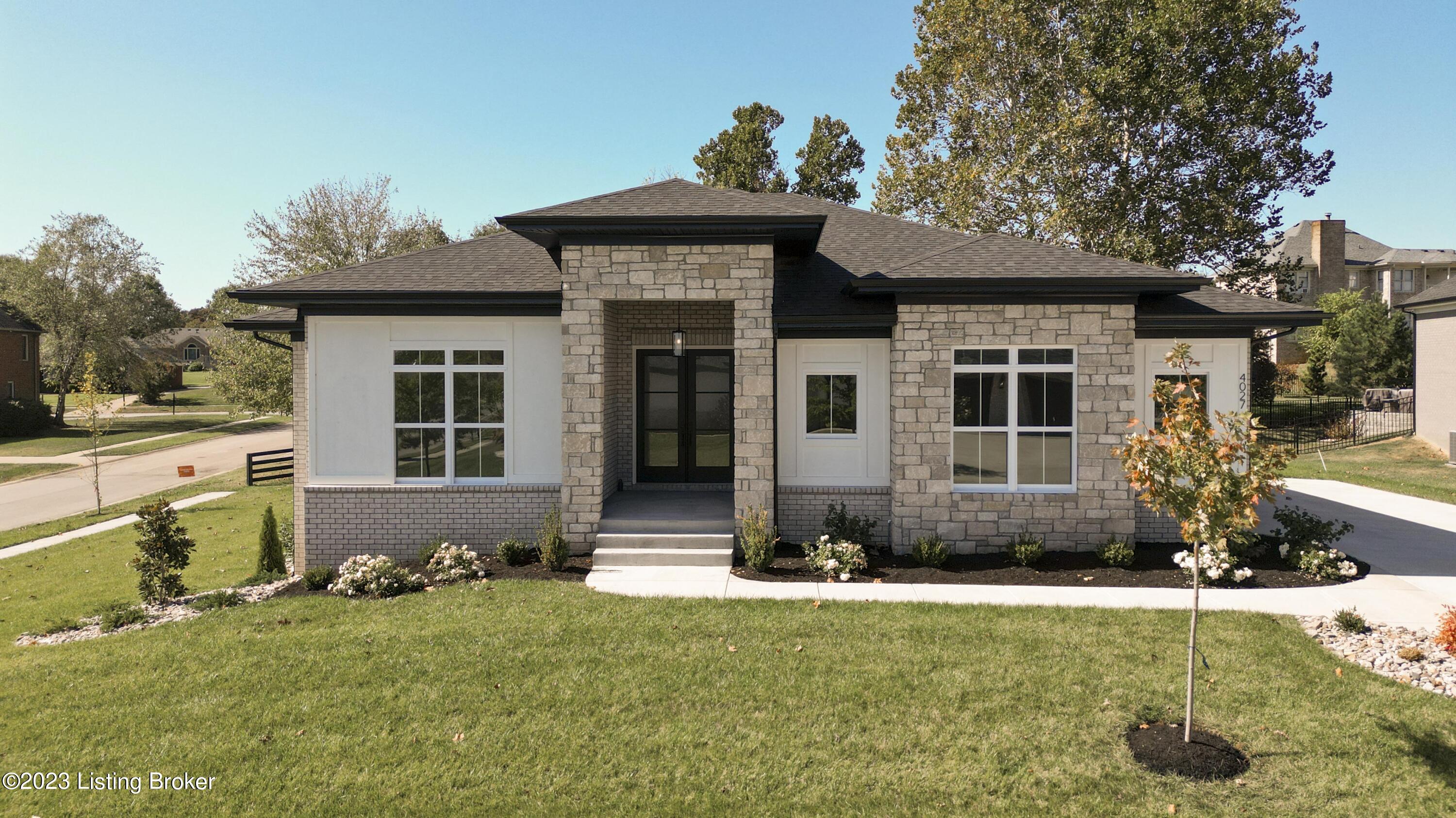 4027 Thomas Farm Dr Property Photo