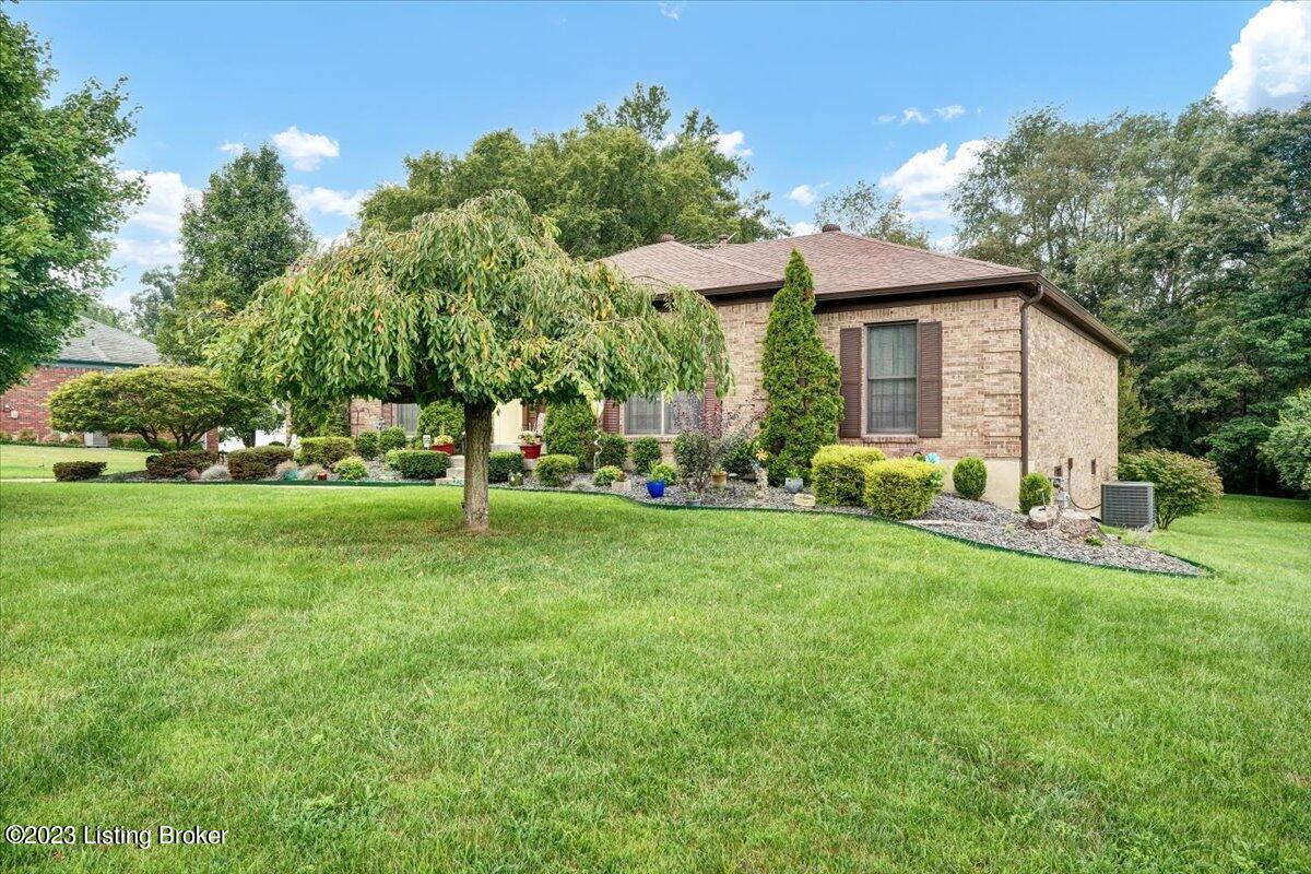4708 Fox Chase Dr Property Photo 3