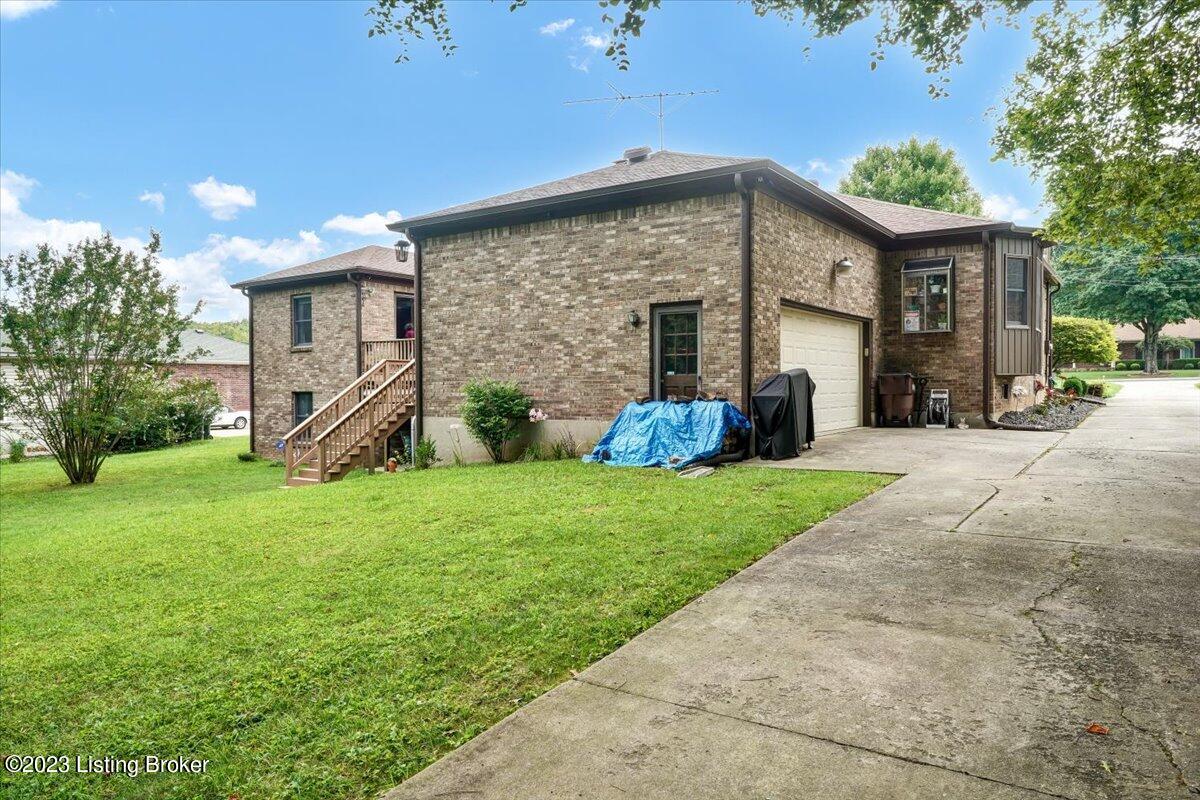 4708 Fox Chase Dr Property Photo 5