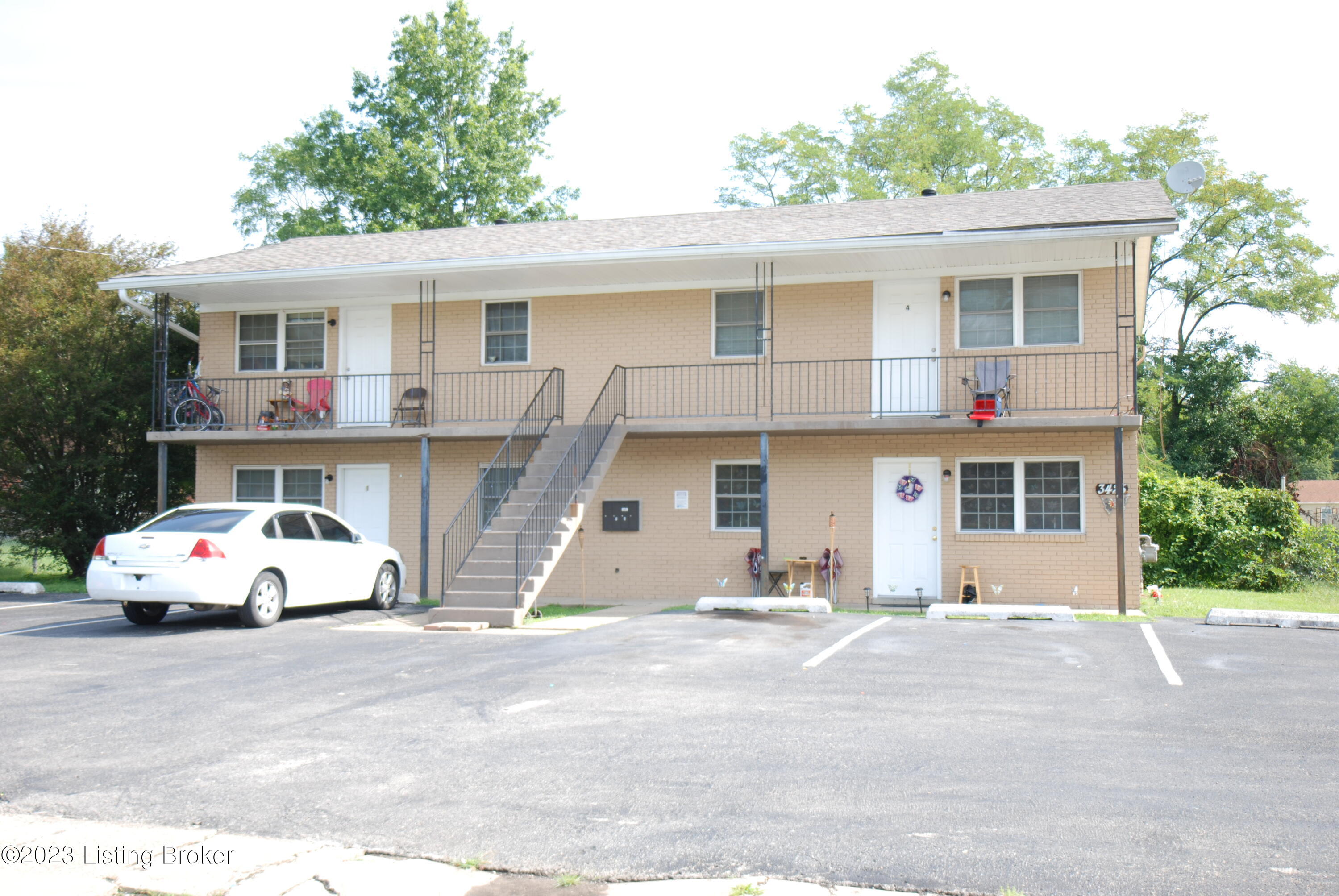 3425 Shagbark Rd Property Photo