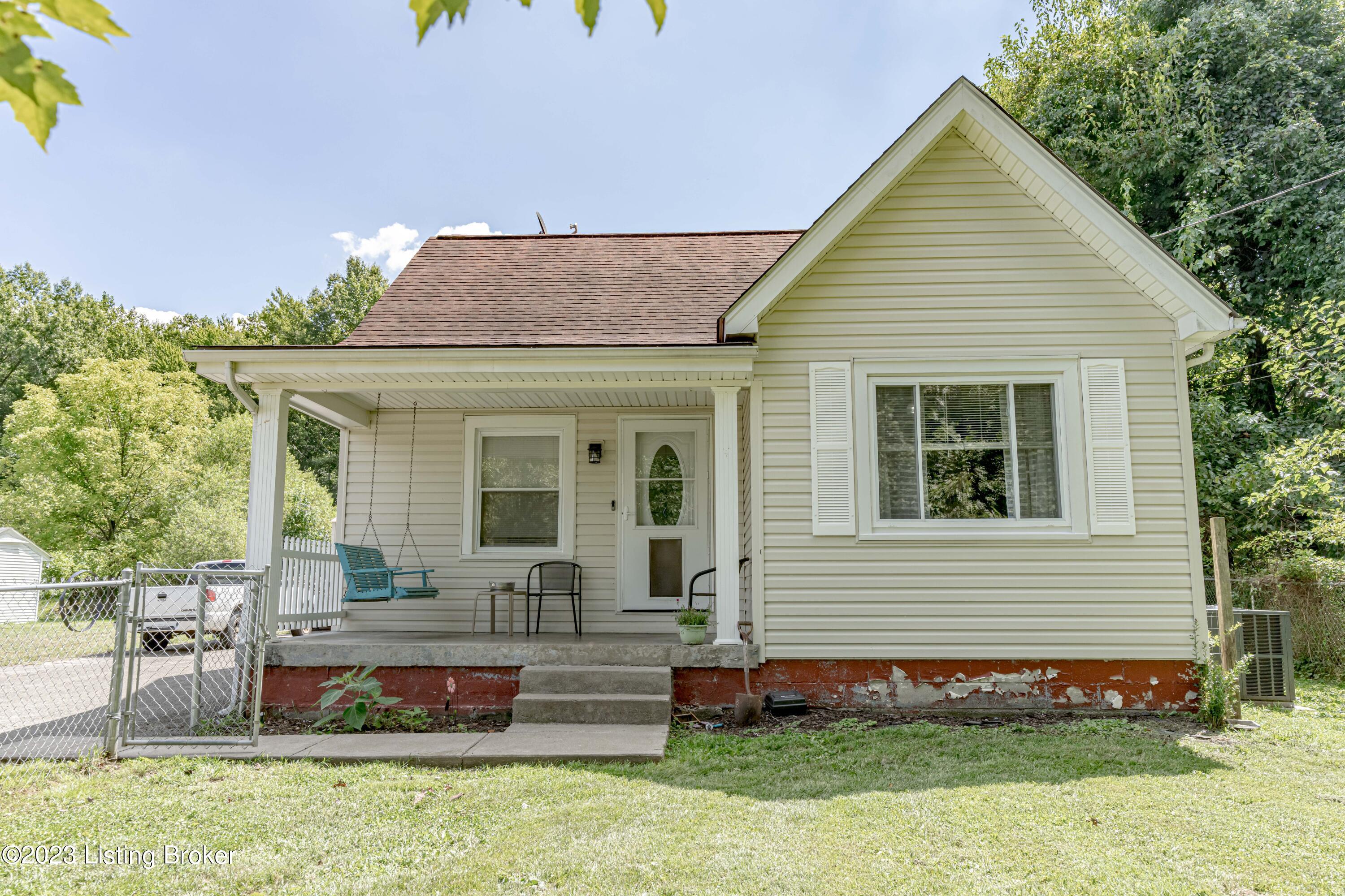 9755 Mason Ln Property Photo