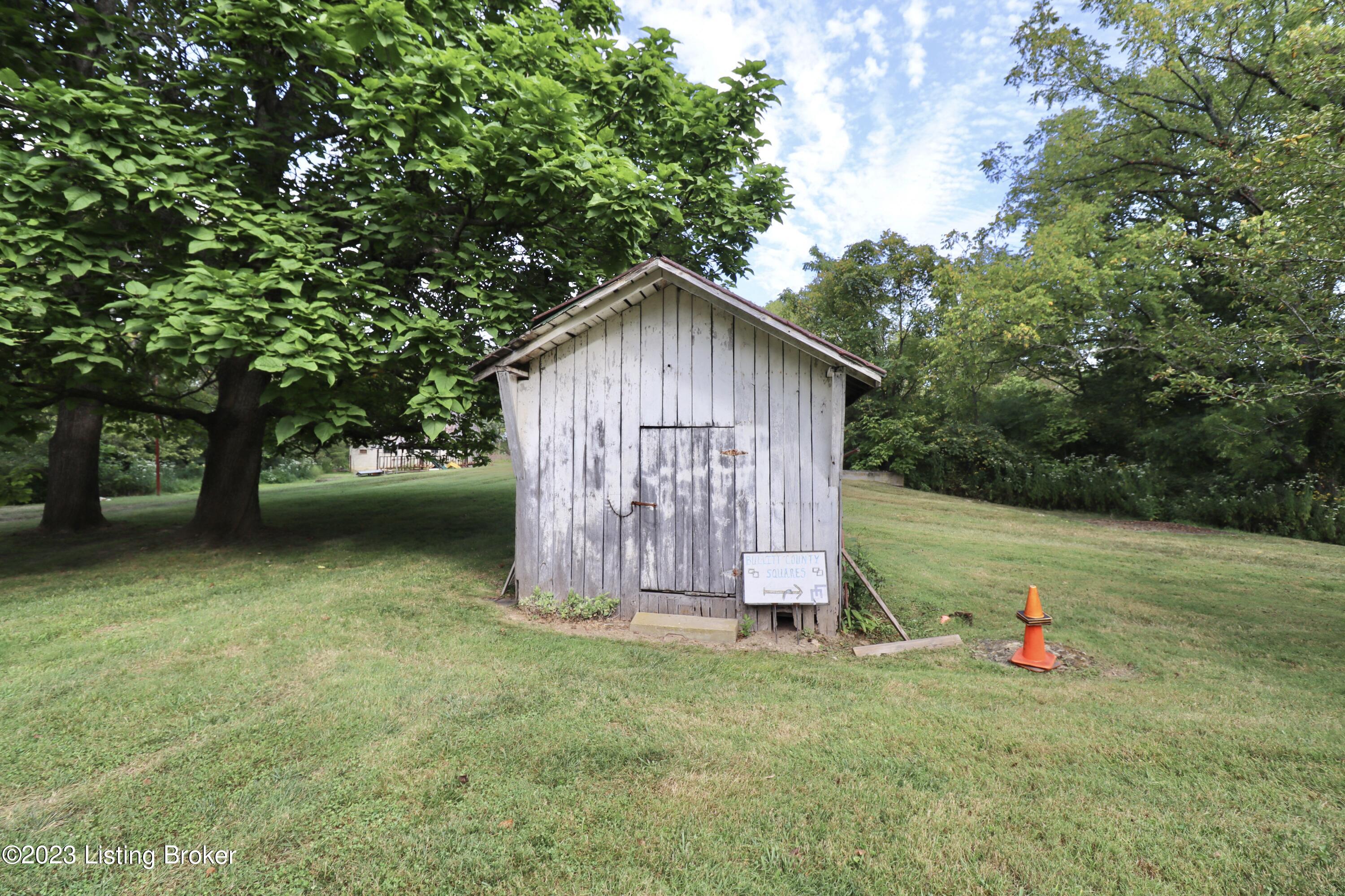635 Blossom Ridge Rd Property Photo 4