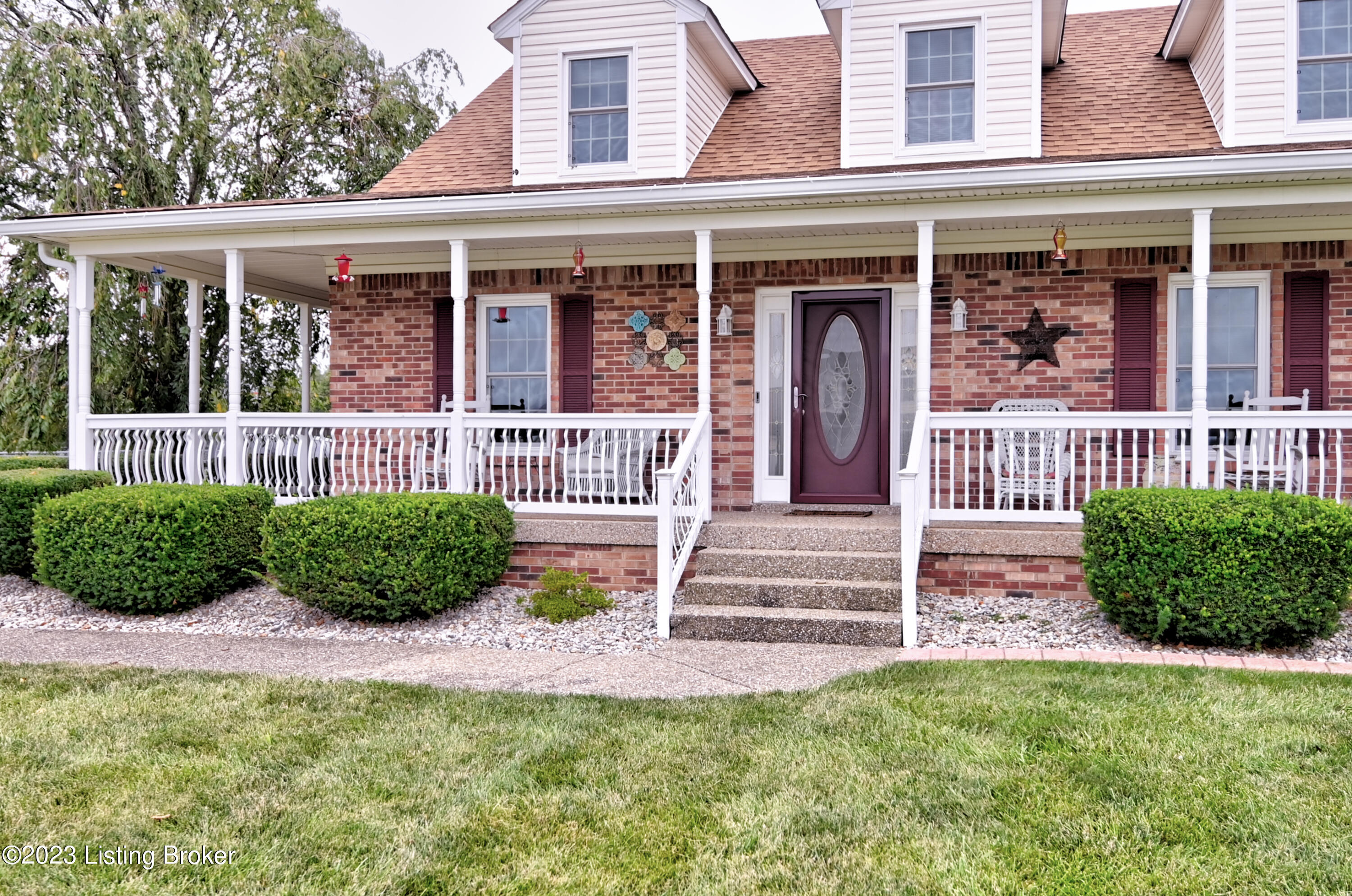 451 Millers Crossing Property Photo 6