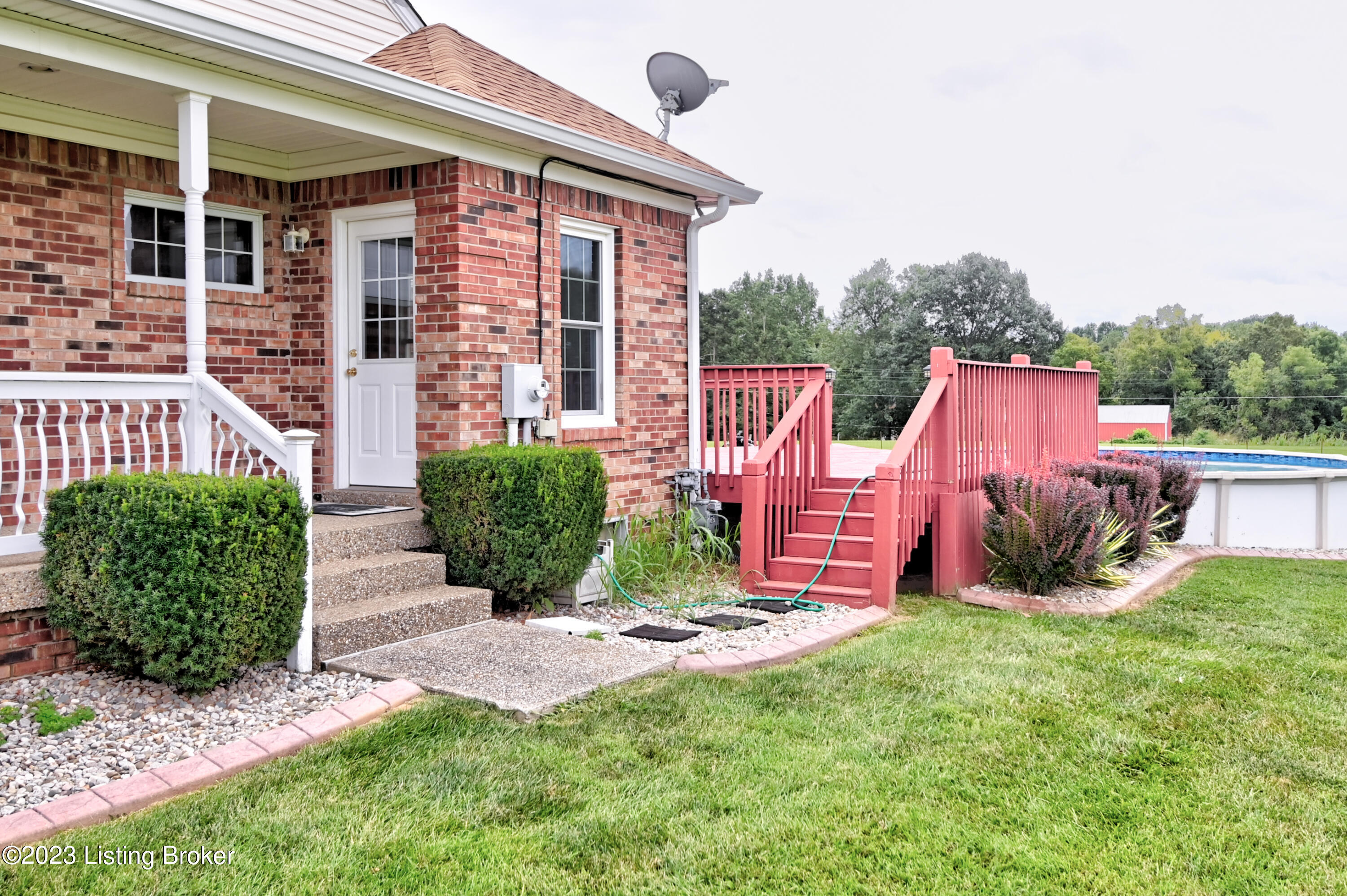 451 Millers Crossing Property Photo 9