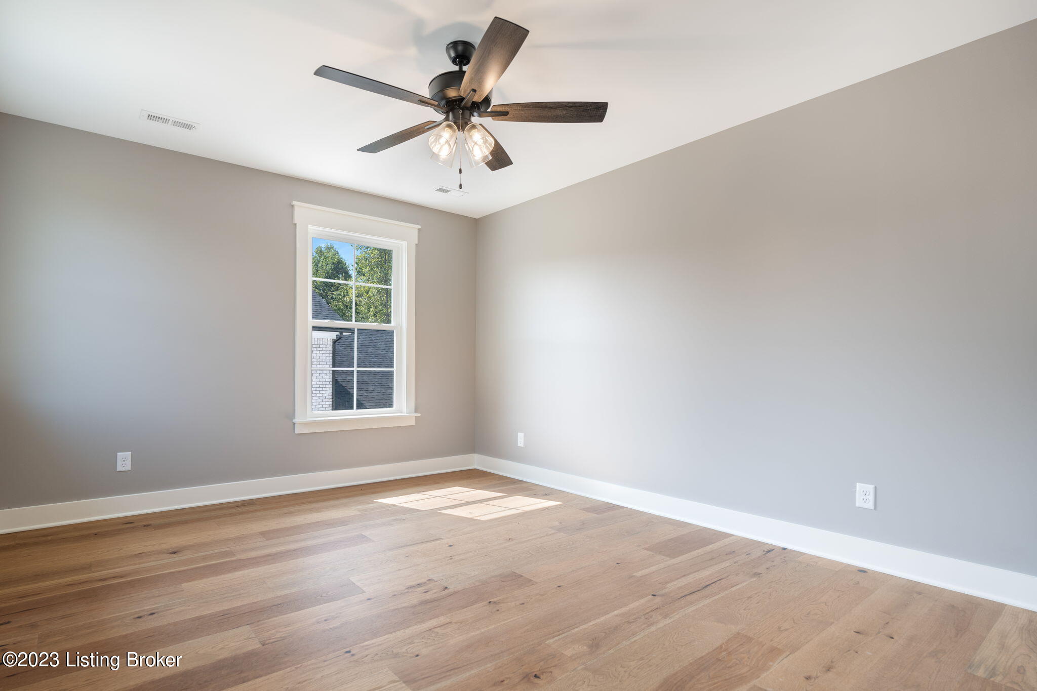 1010 Rowan Creek Dr Property Photo 14