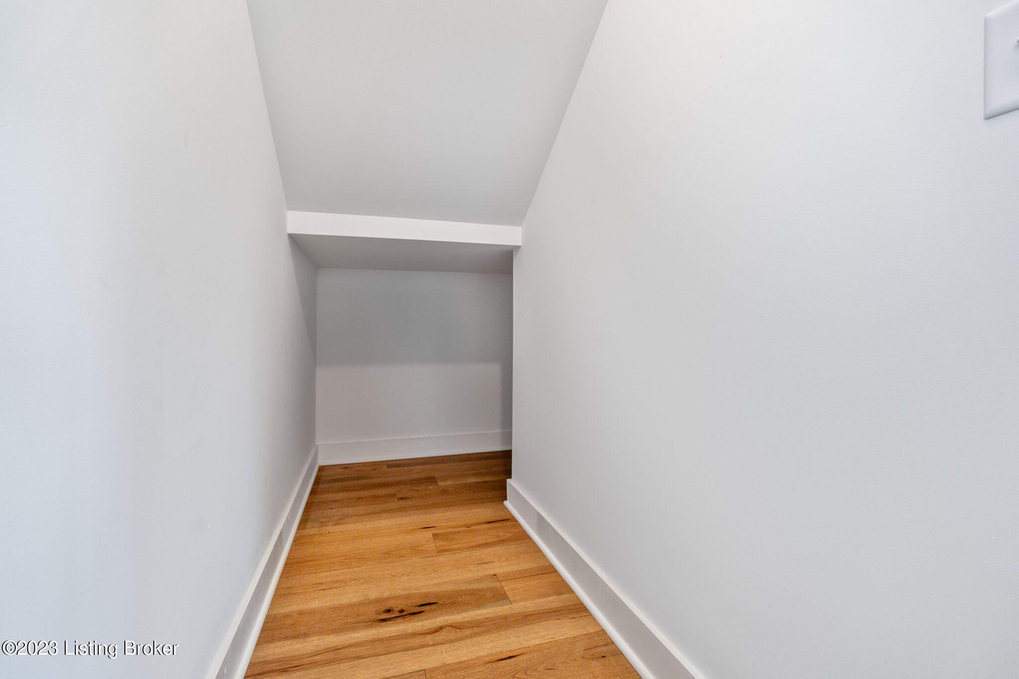 1010 Rowan Creek Dr Property Photo 36