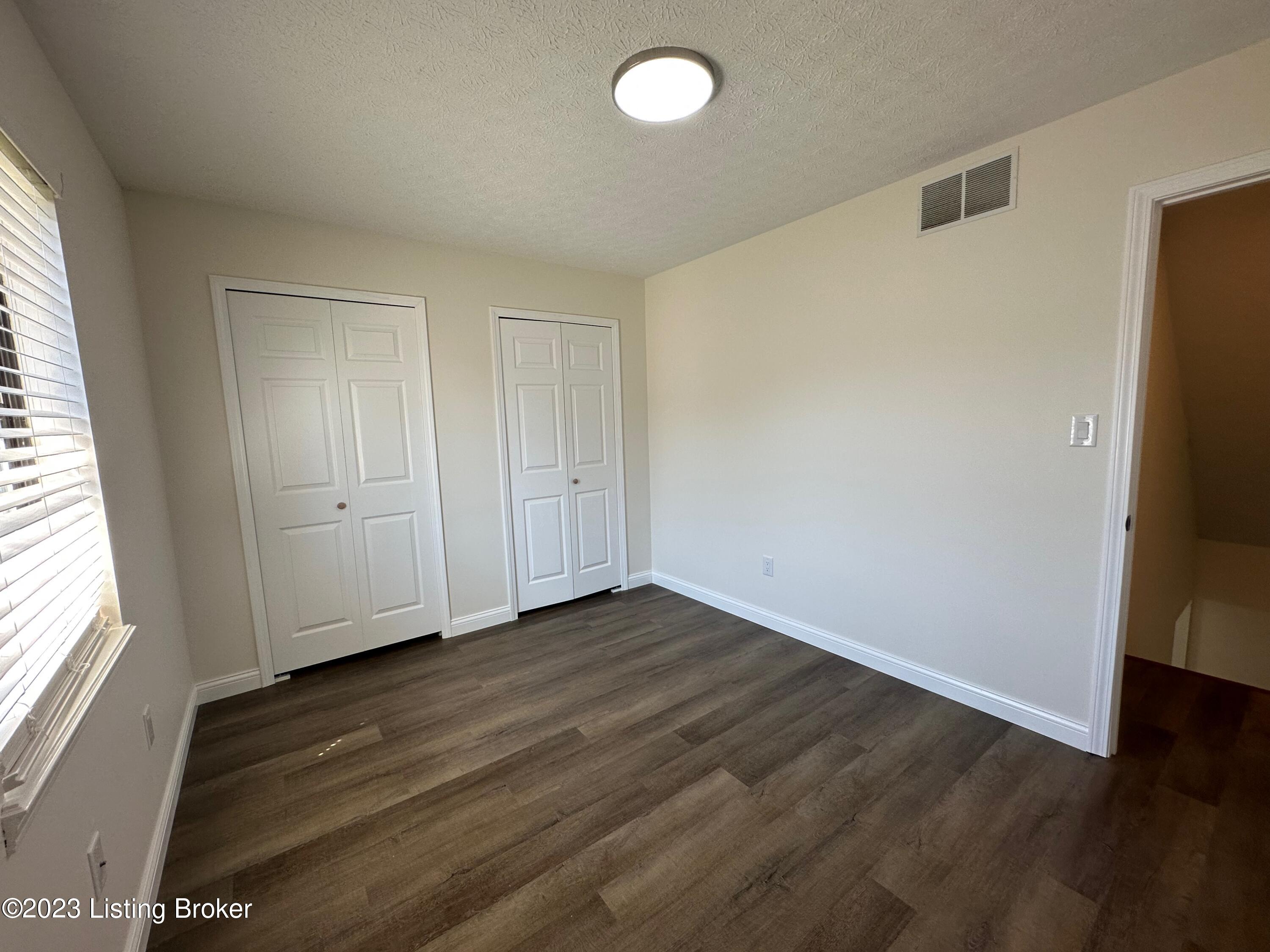 1432 Crestview Dr Property Photo 23