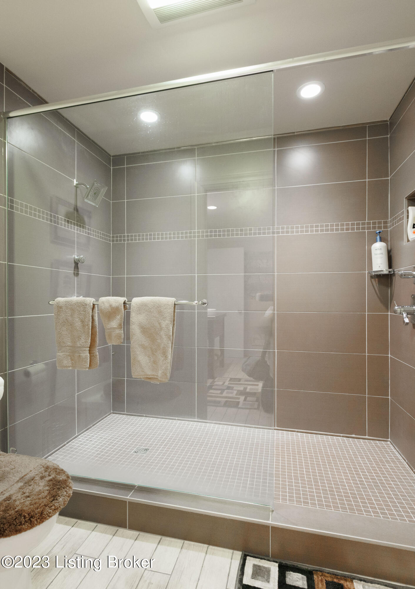 6200 Orion Rd Property Photo 12