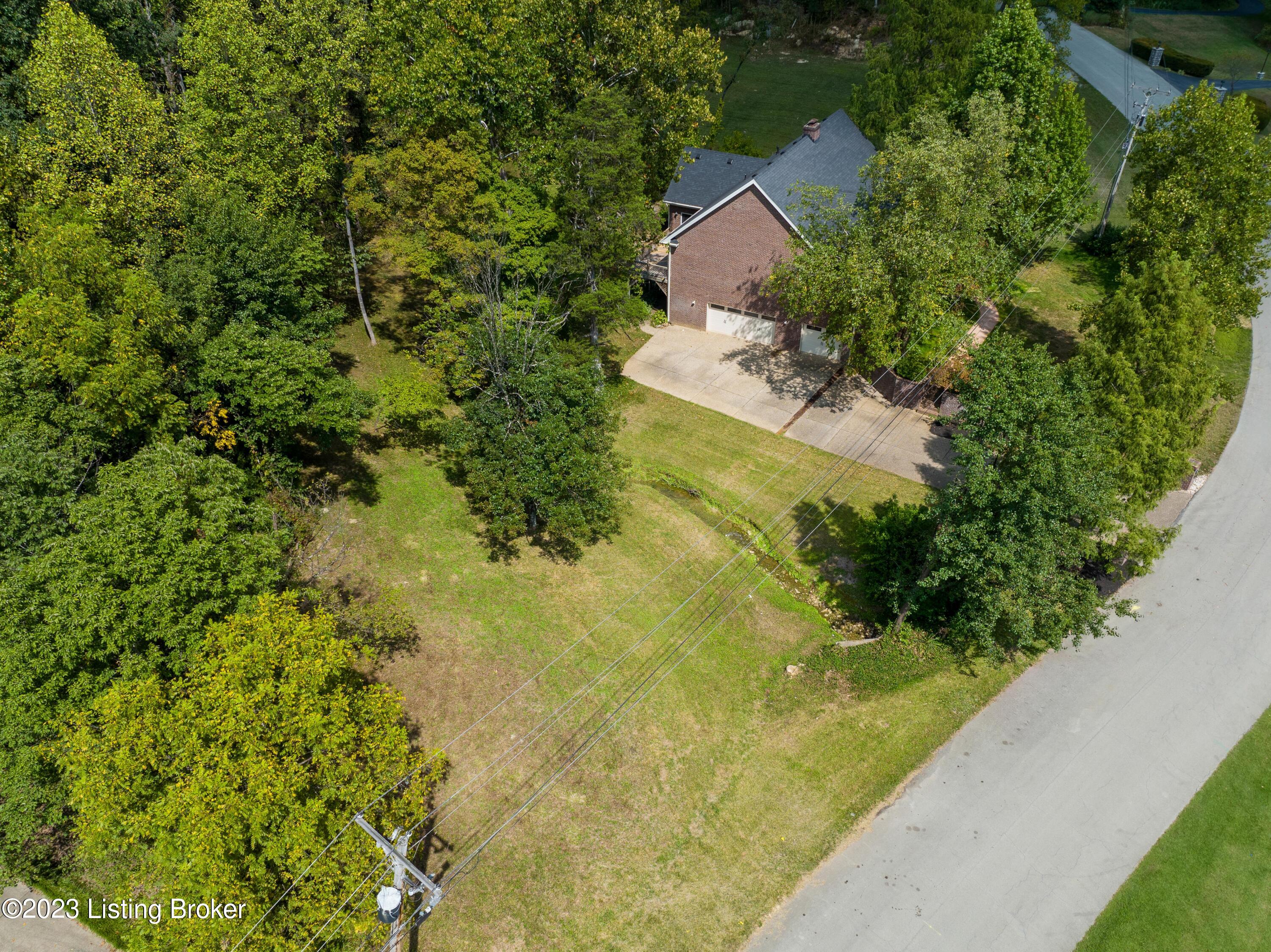 136 Windsor Ave Property Photo 60