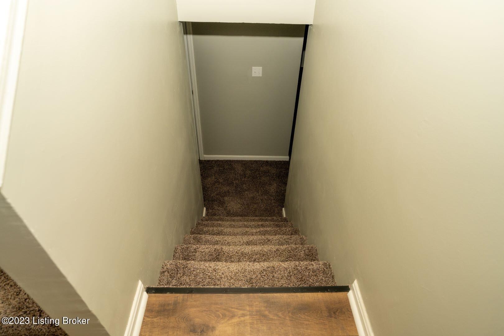 131 Meadowlake Dr Property Photo 4