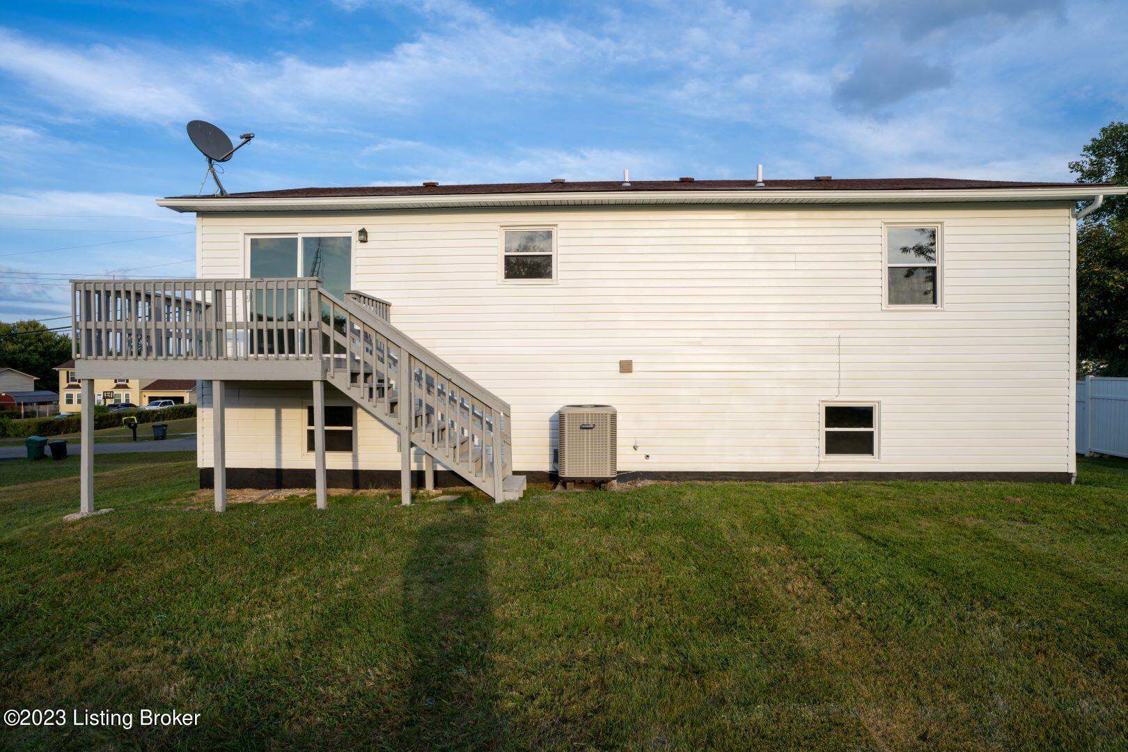 131 Meadowlake Dr Property Photo 57