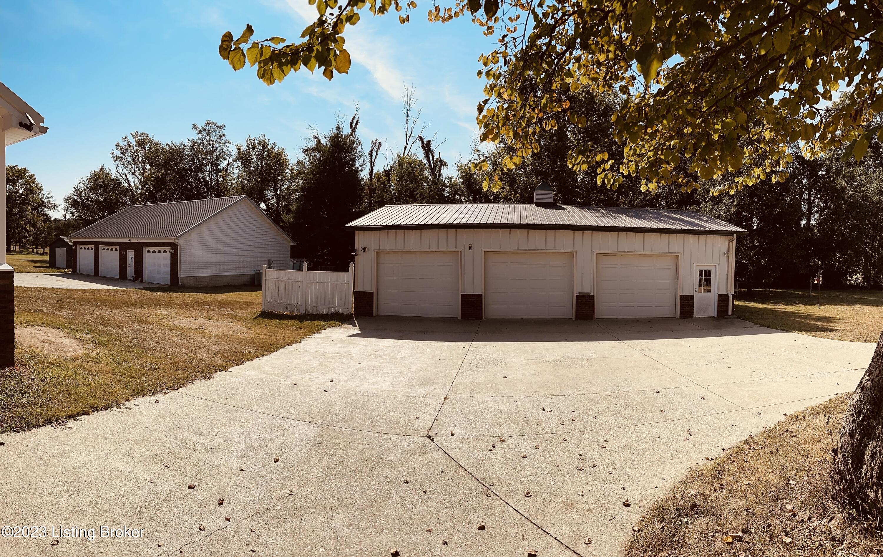 510 Kool Springs Dr Property Photo 2