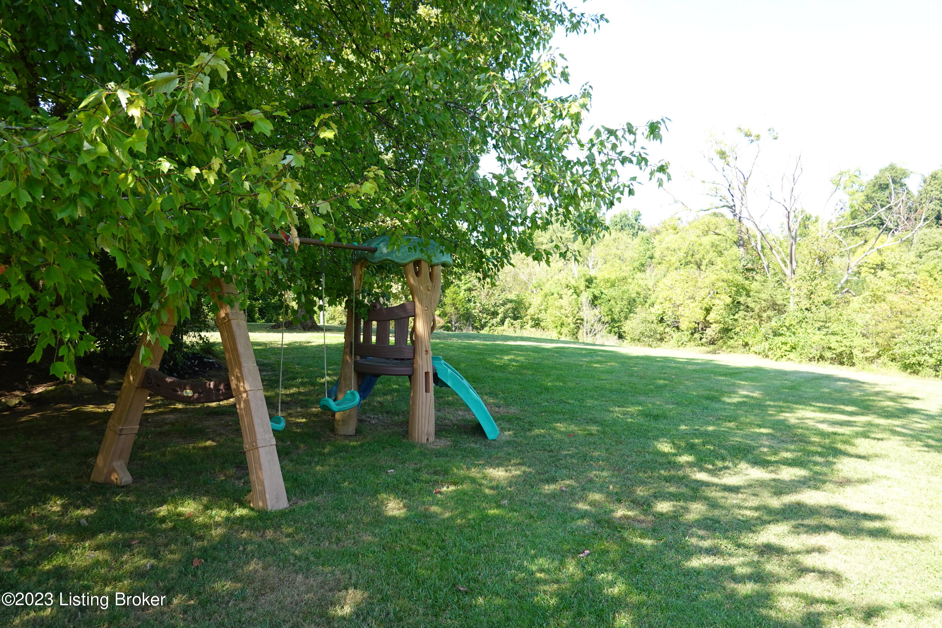 1106 Metalwood Dr Property Photo 9