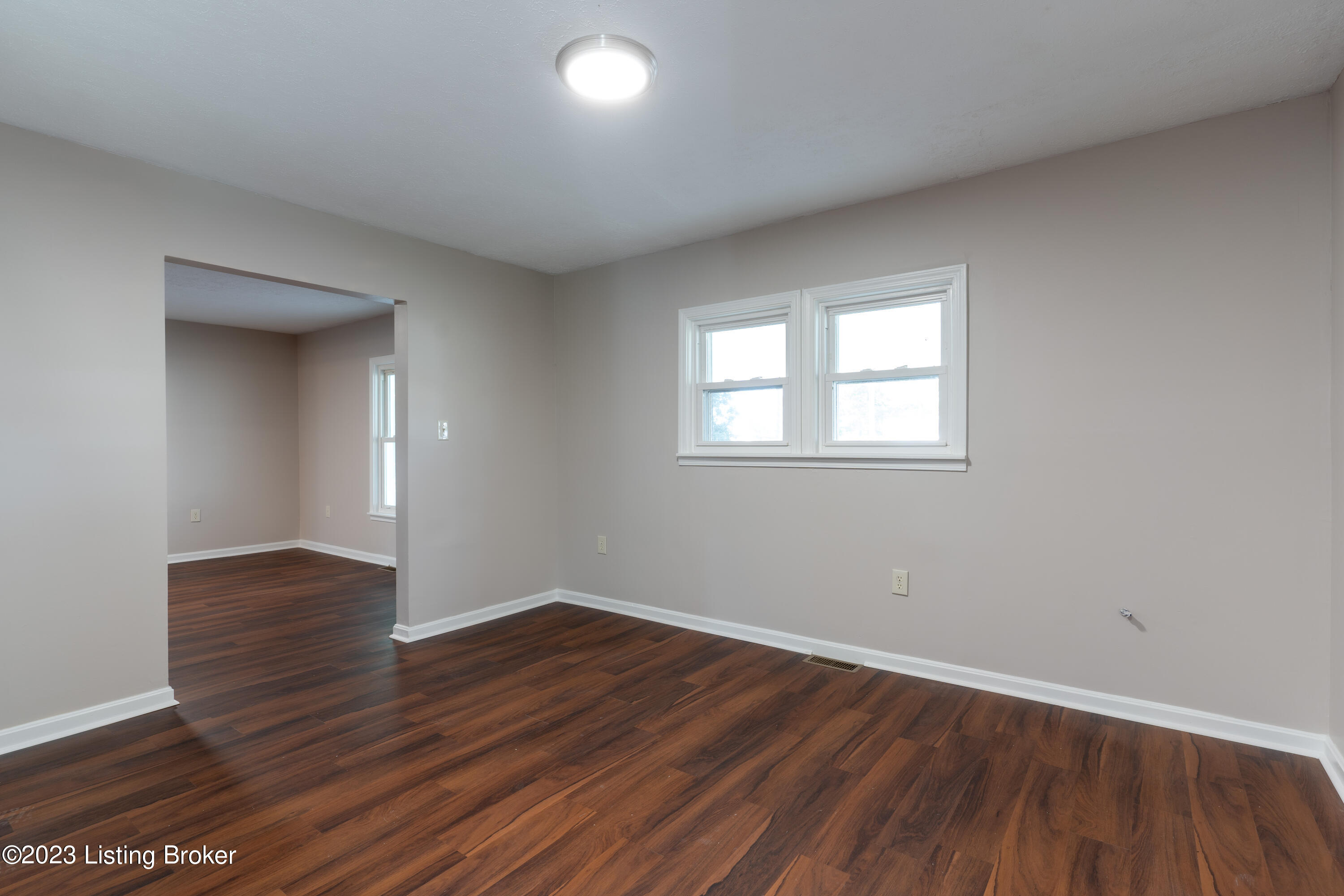 362 Crocus Dr Property Photo 2