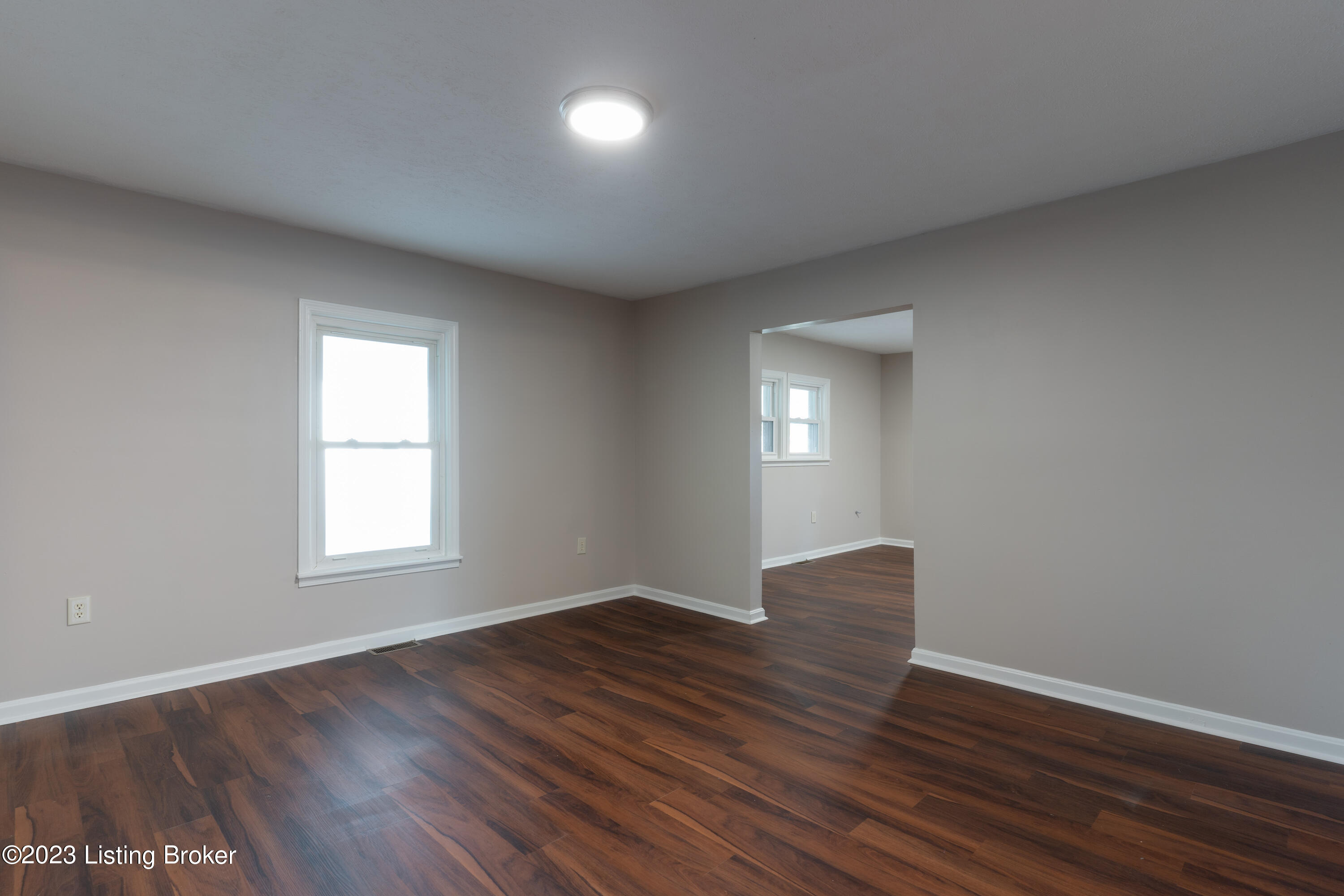 362 Crocus Dr Property Photo 8