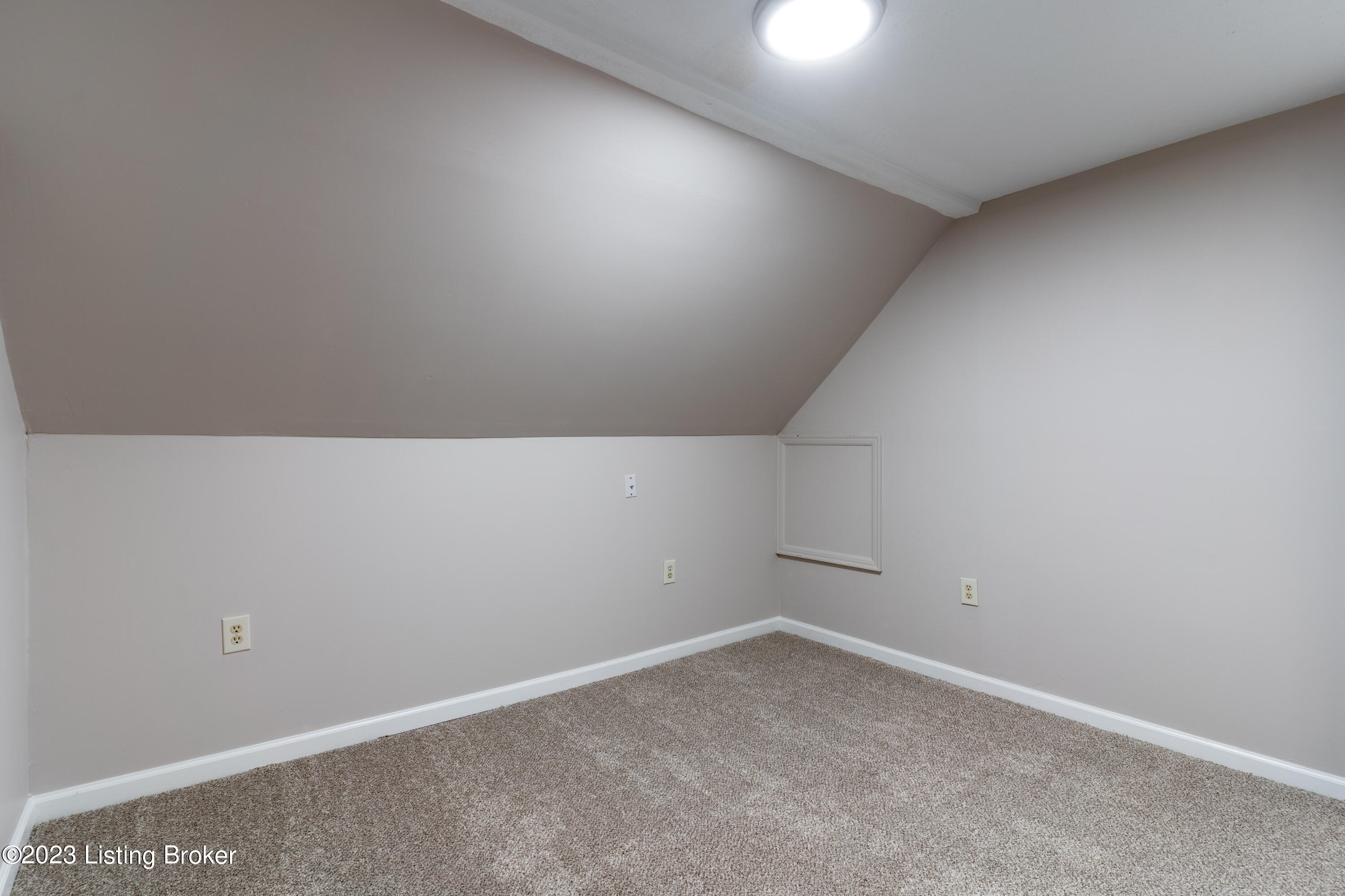 362 Crocus Dr Property Photo 31