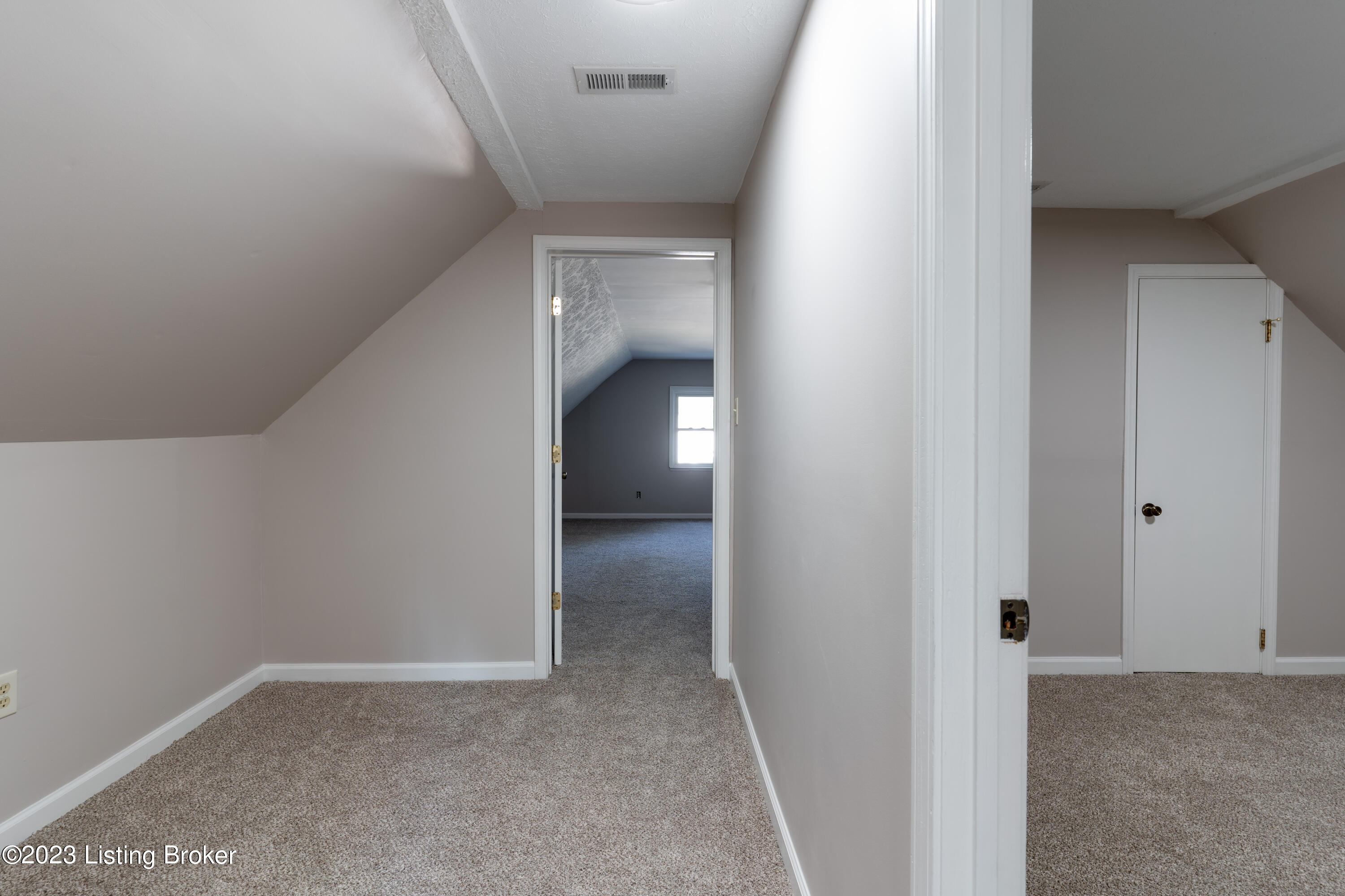 362 Crocus Dr Property Photo 33