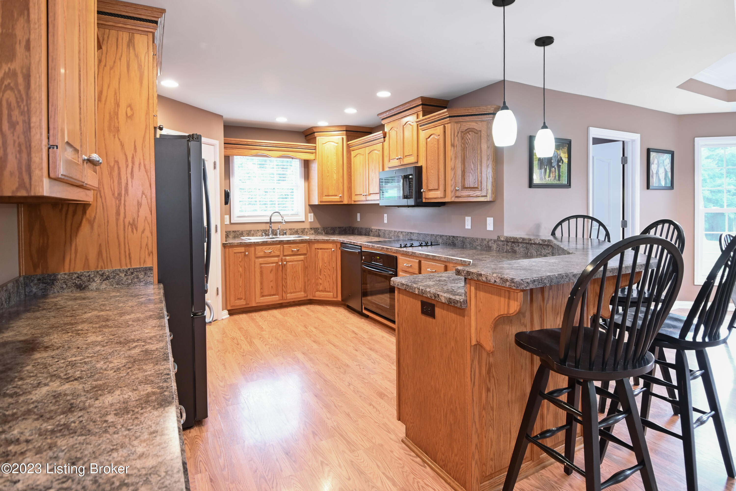 1054 Woodsdale Farm Dr Property Photo 13