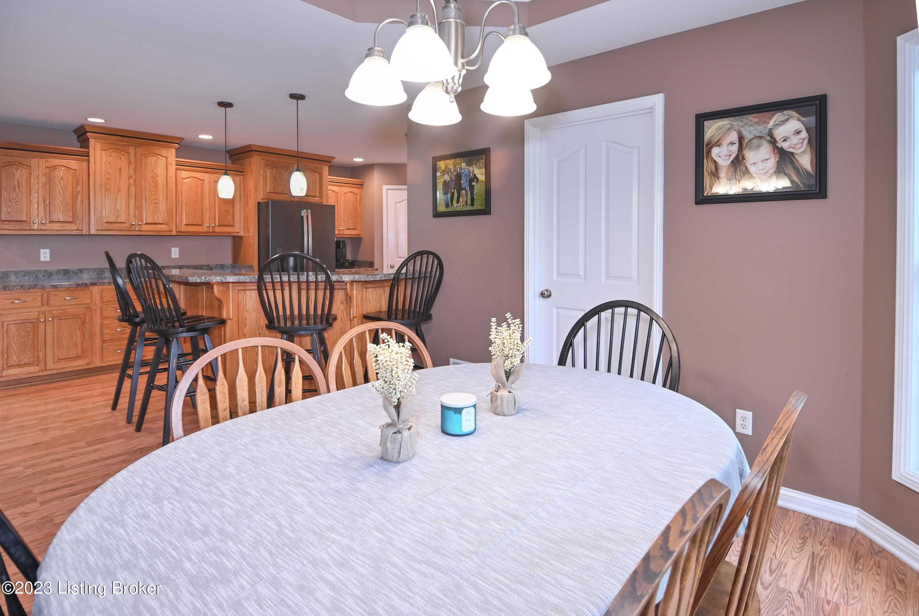 1054 Woodsdale Farm Dr Property Photo 18