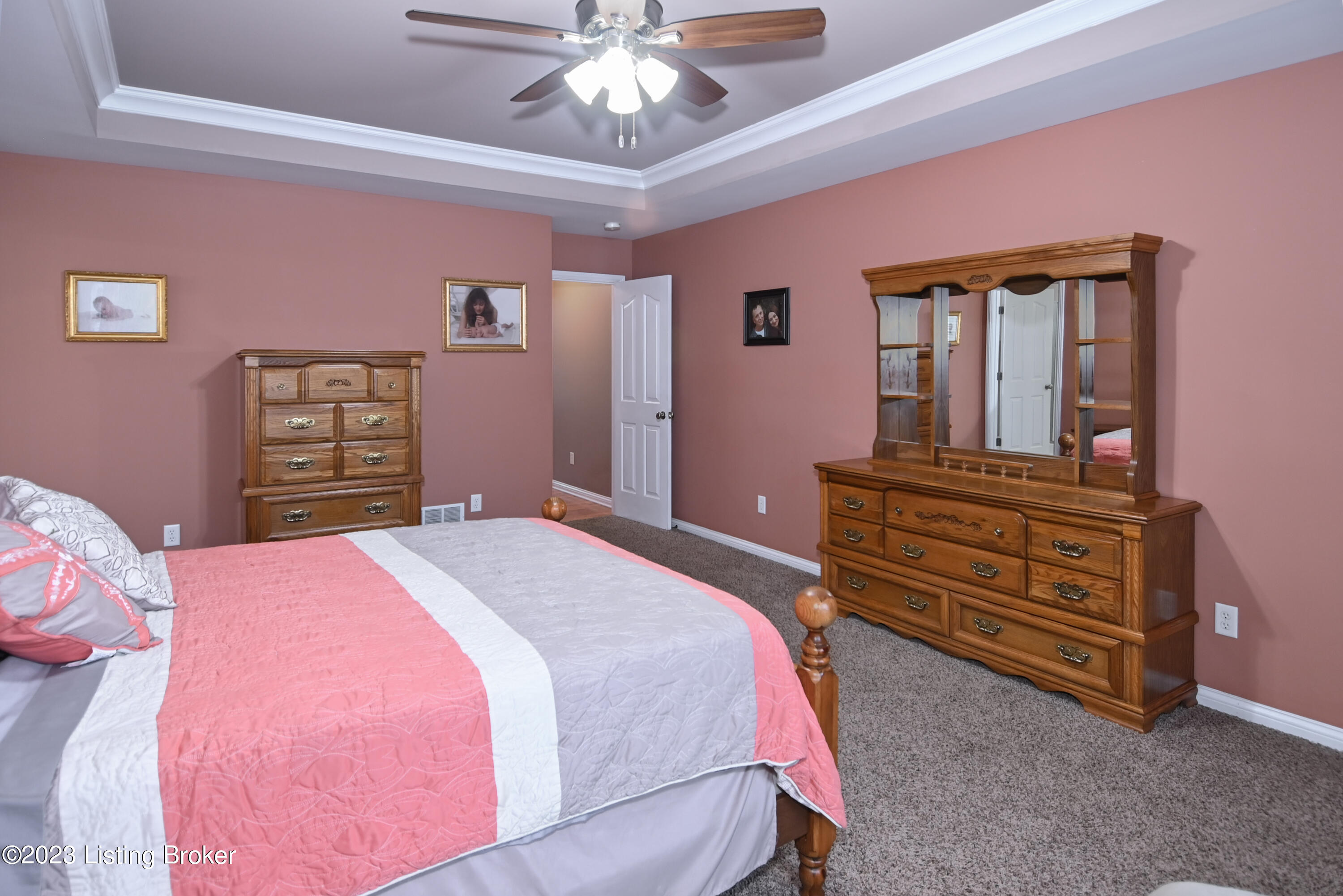 1054 Woodsdale Farm Dr Property Photo 22