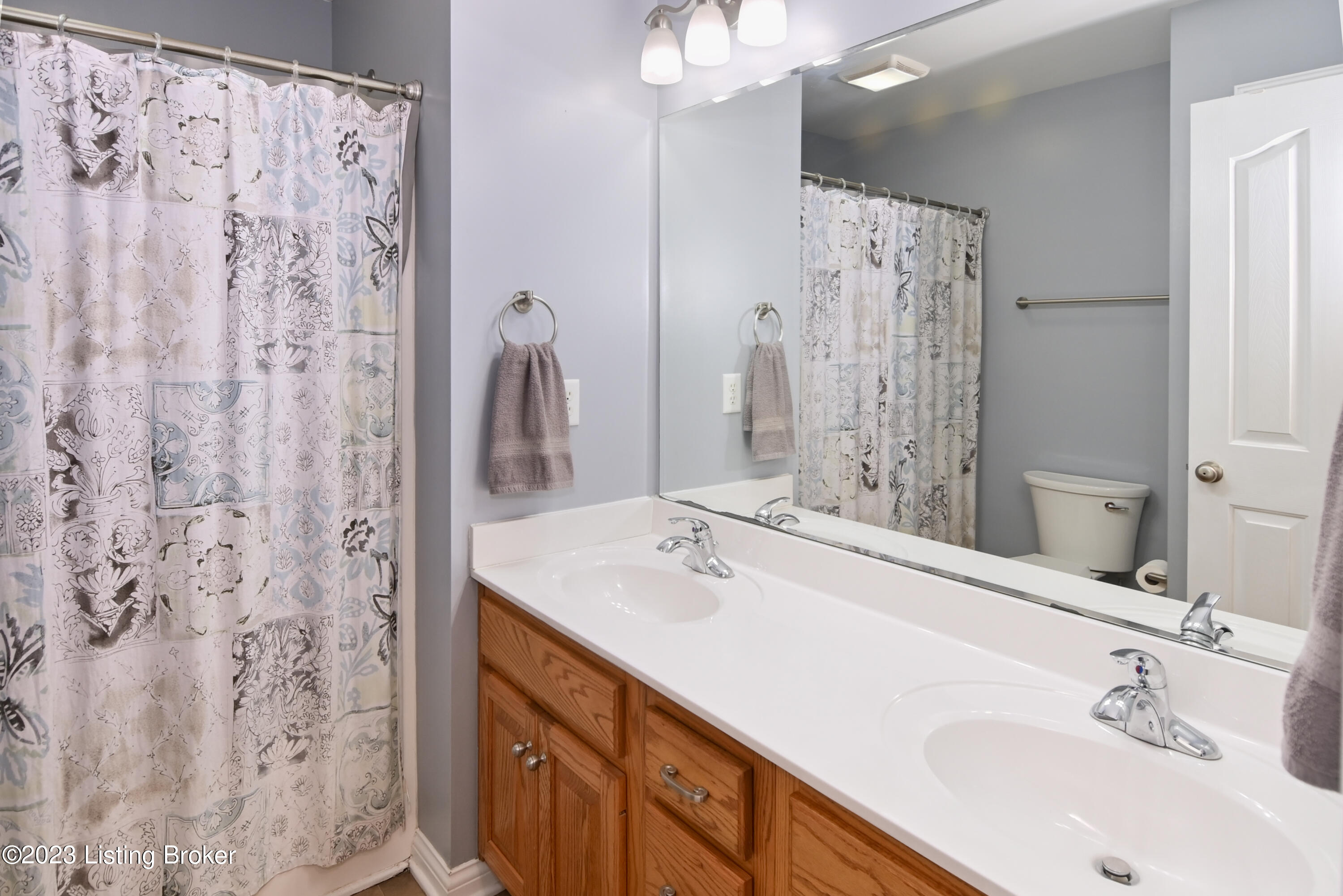 1054 Woodsdale Farm Dr Property Photo 28