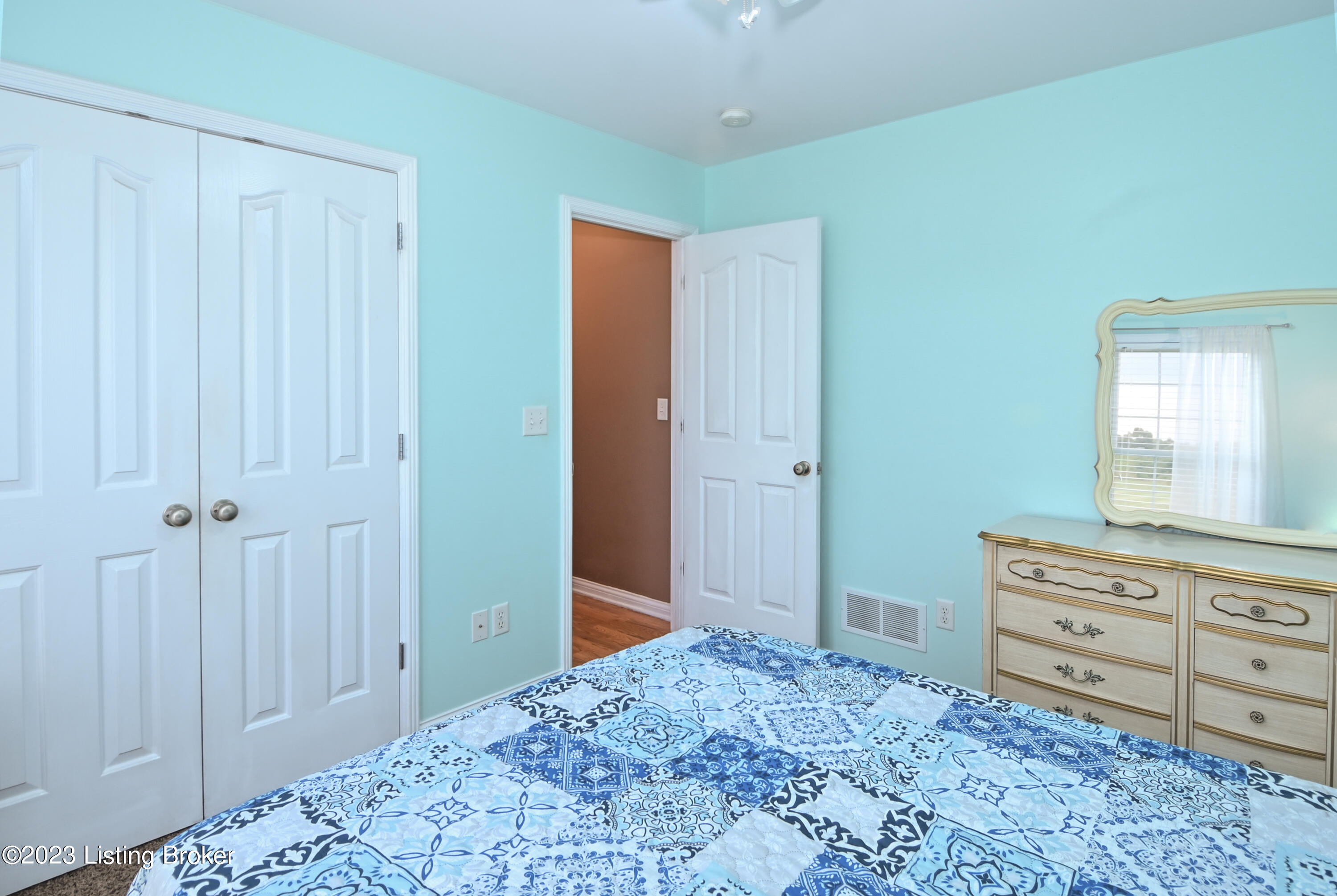 1054 Woodsdale Farm Dr Property Photo 30