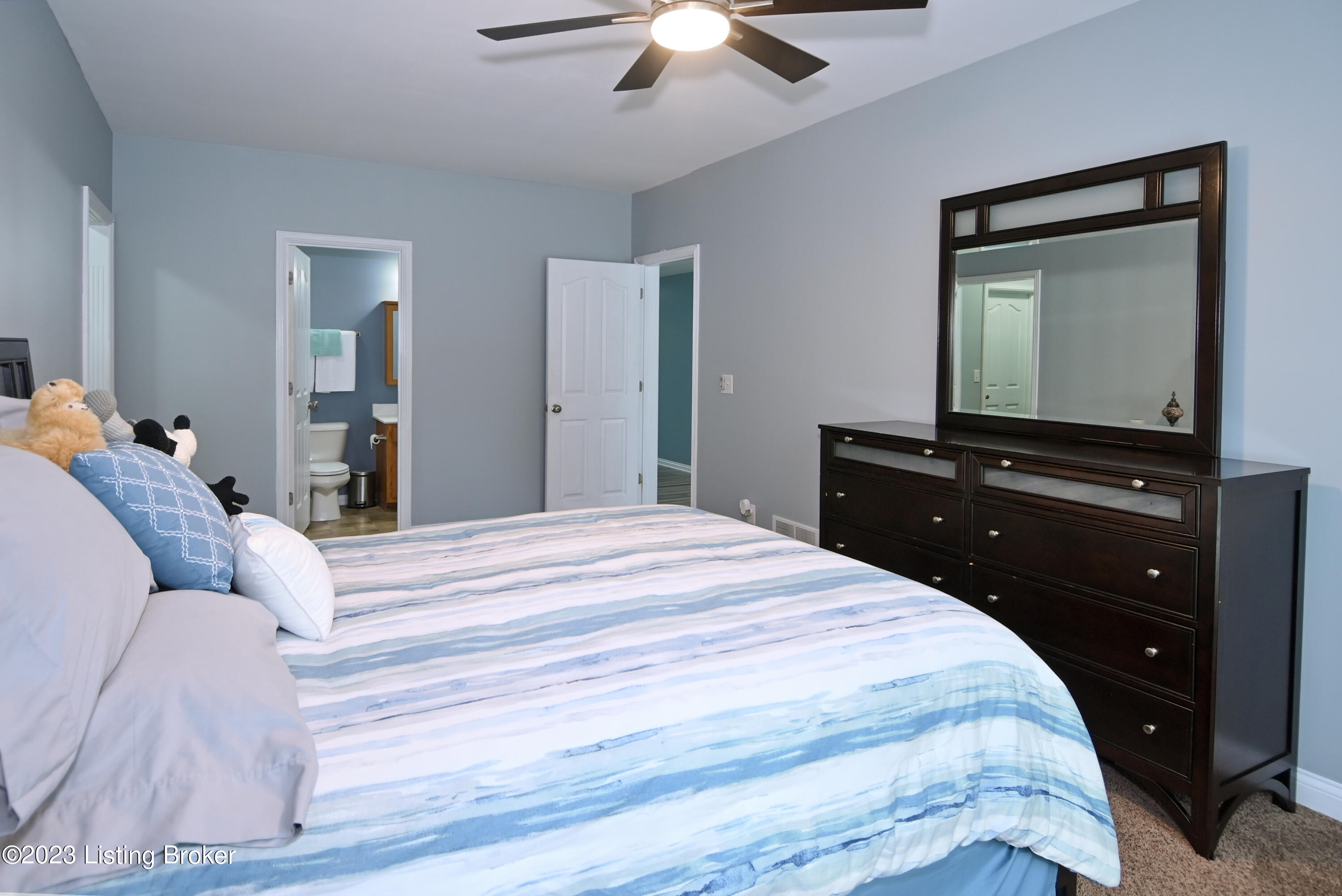1054 Woodsdale Farm Dr Property Photo 39