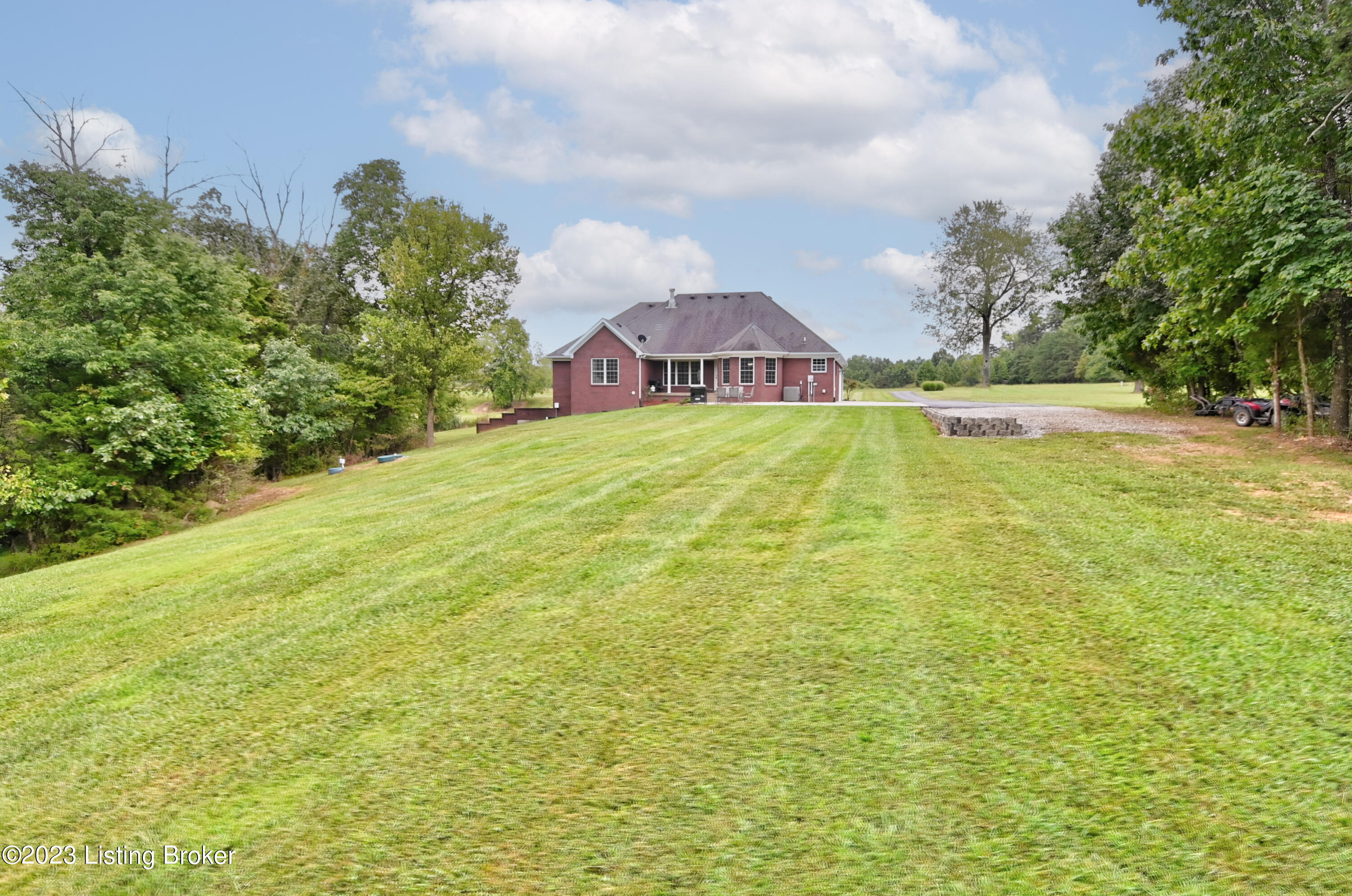 1054 Woodsdale Farm Dr Property Photo 49