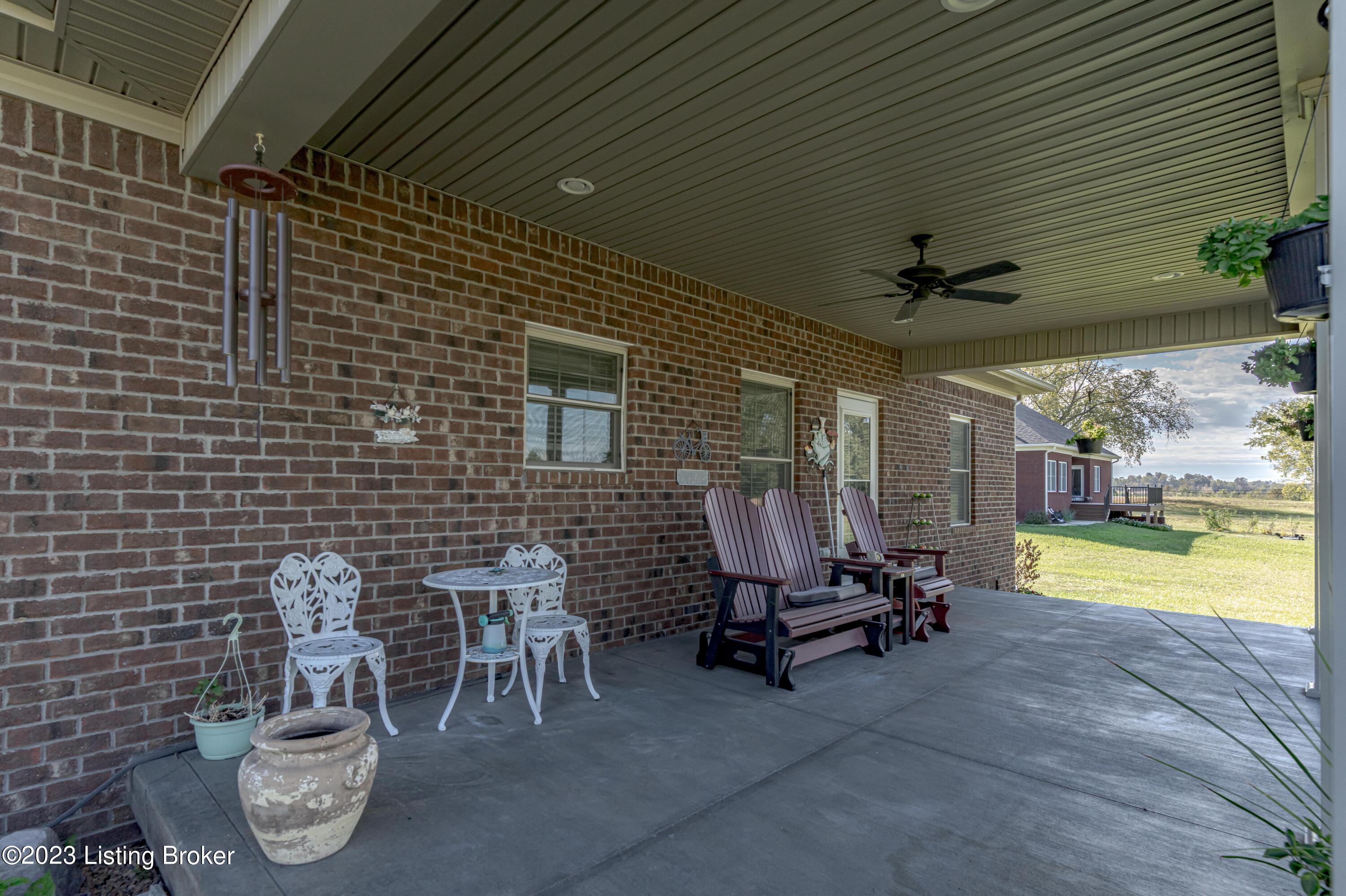 115 Gavin Dr Property Photo 57