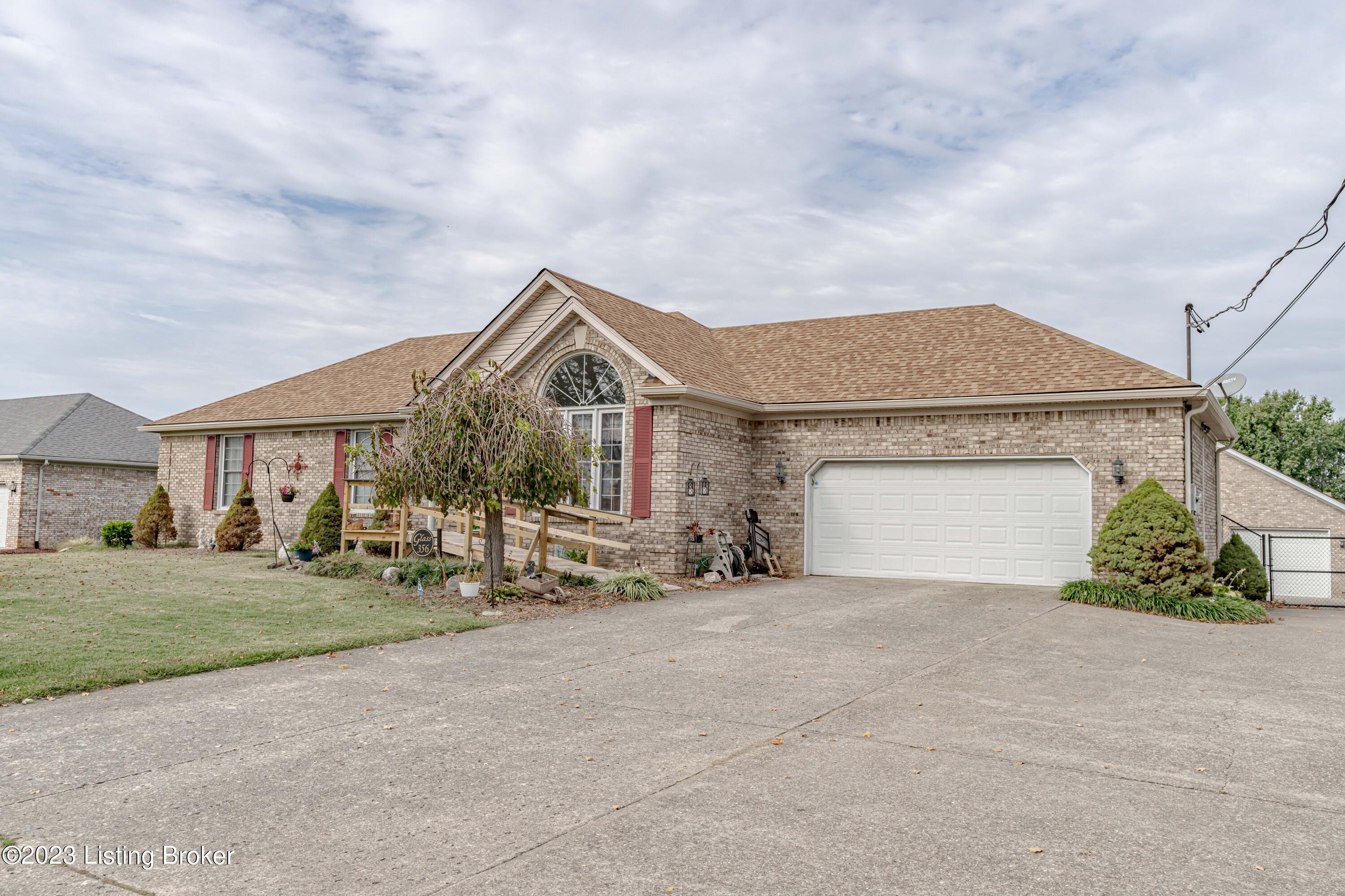356 Lodie Ln Property Photo 4