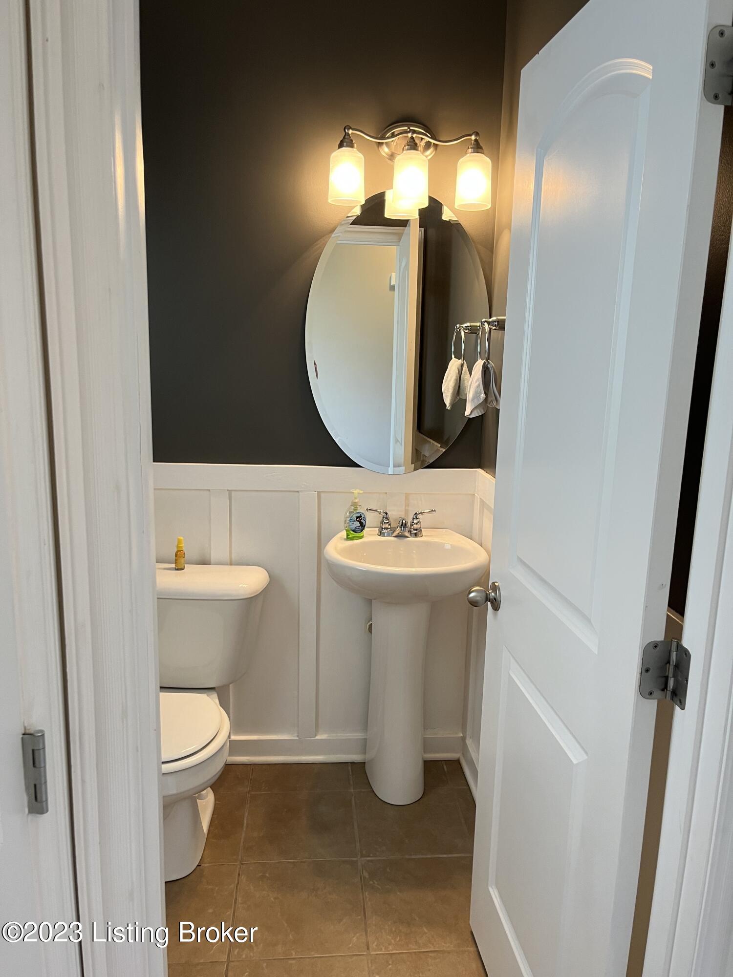 104 Ashton Walk Property Photo 2