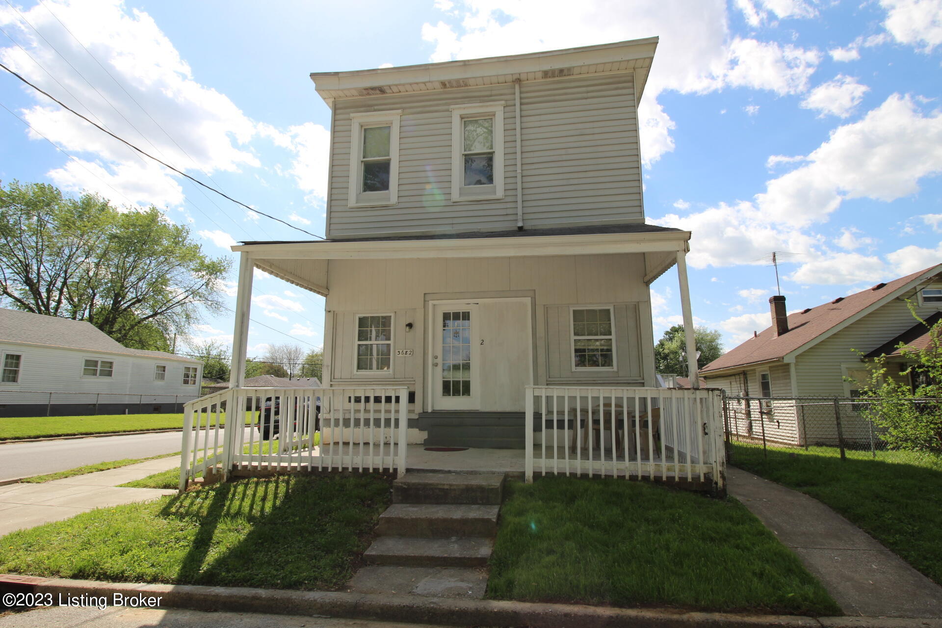 3682 Craig Ave Property Photo