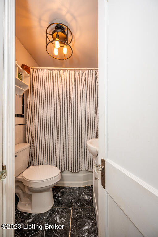 4409 Zoneton Rd Property Photo 22