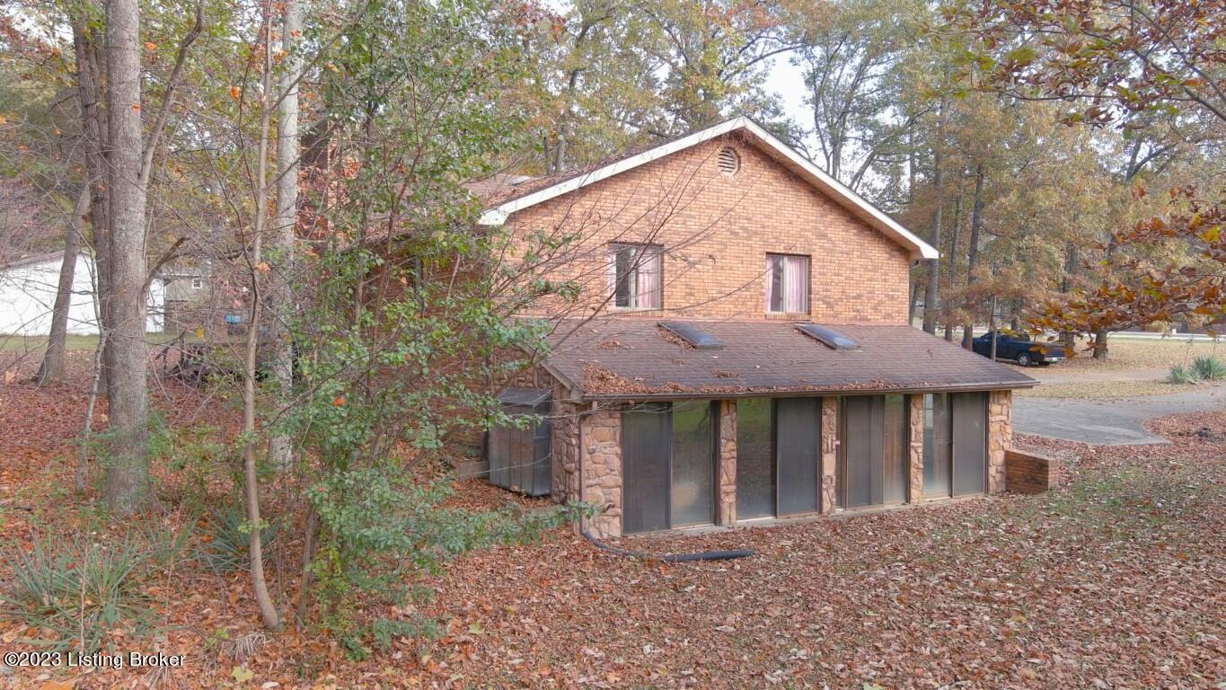 1213 N Logsdon Pkwy Property Photo 5