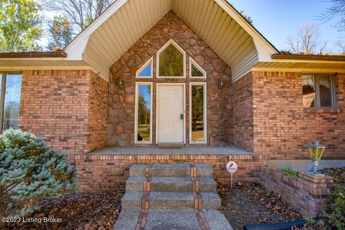 1213 N Logsdon Pkwy Property Photo 11