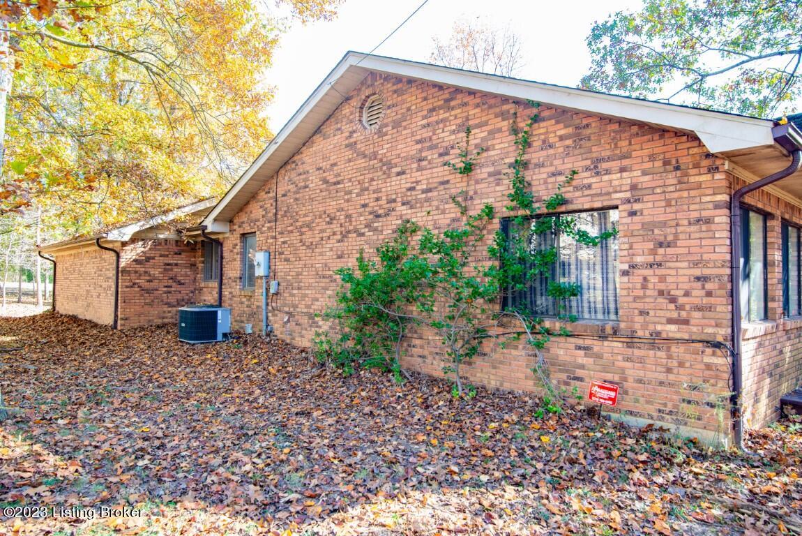 1213 N Logsdon Pkwy Property Photo 26