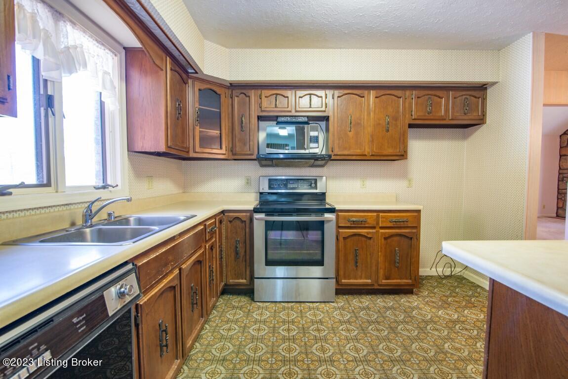 1213 N Logsdon Pkwy Property Photo 36