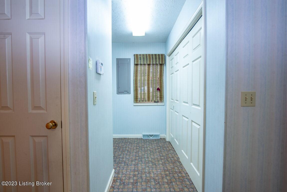 1213 N Logsdon Pkwy Property Photo 38
