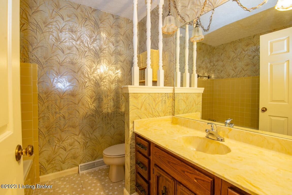 1213 N Logsdon Pkwy Property Photo 47