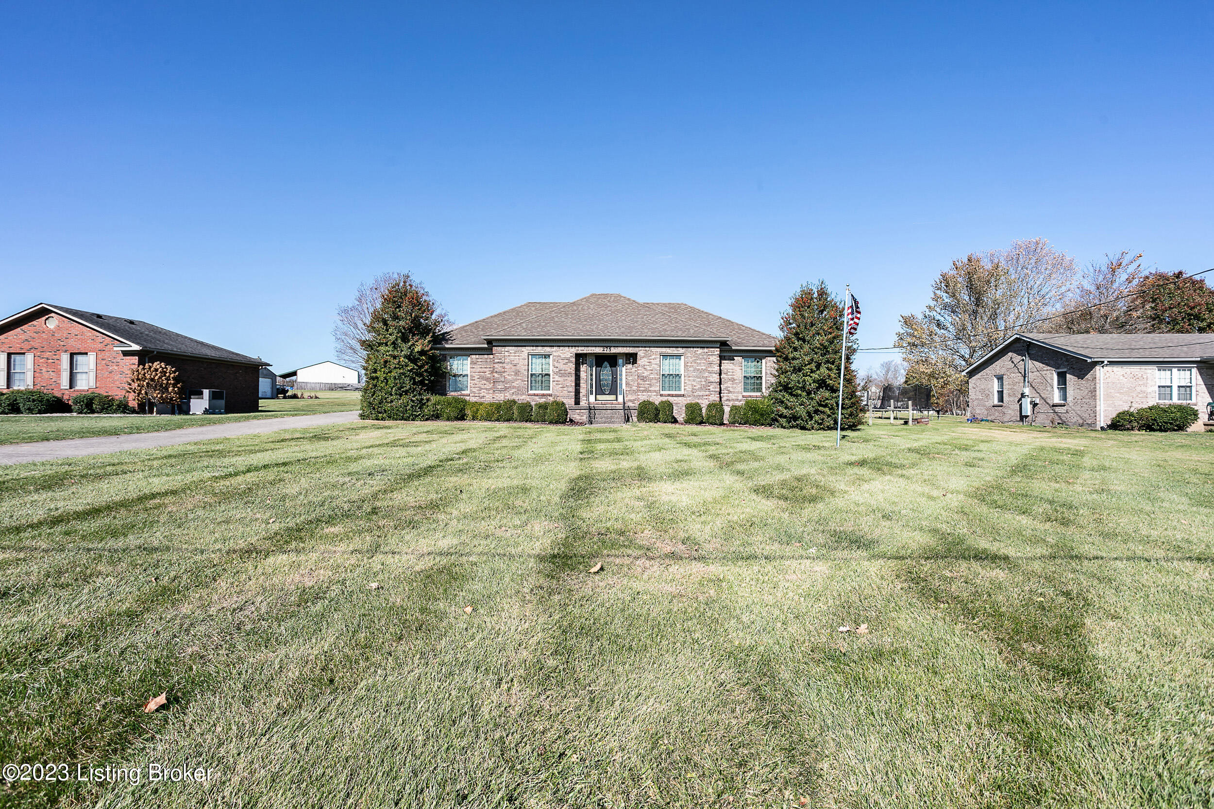 275 Fairfield Rd Property Photo