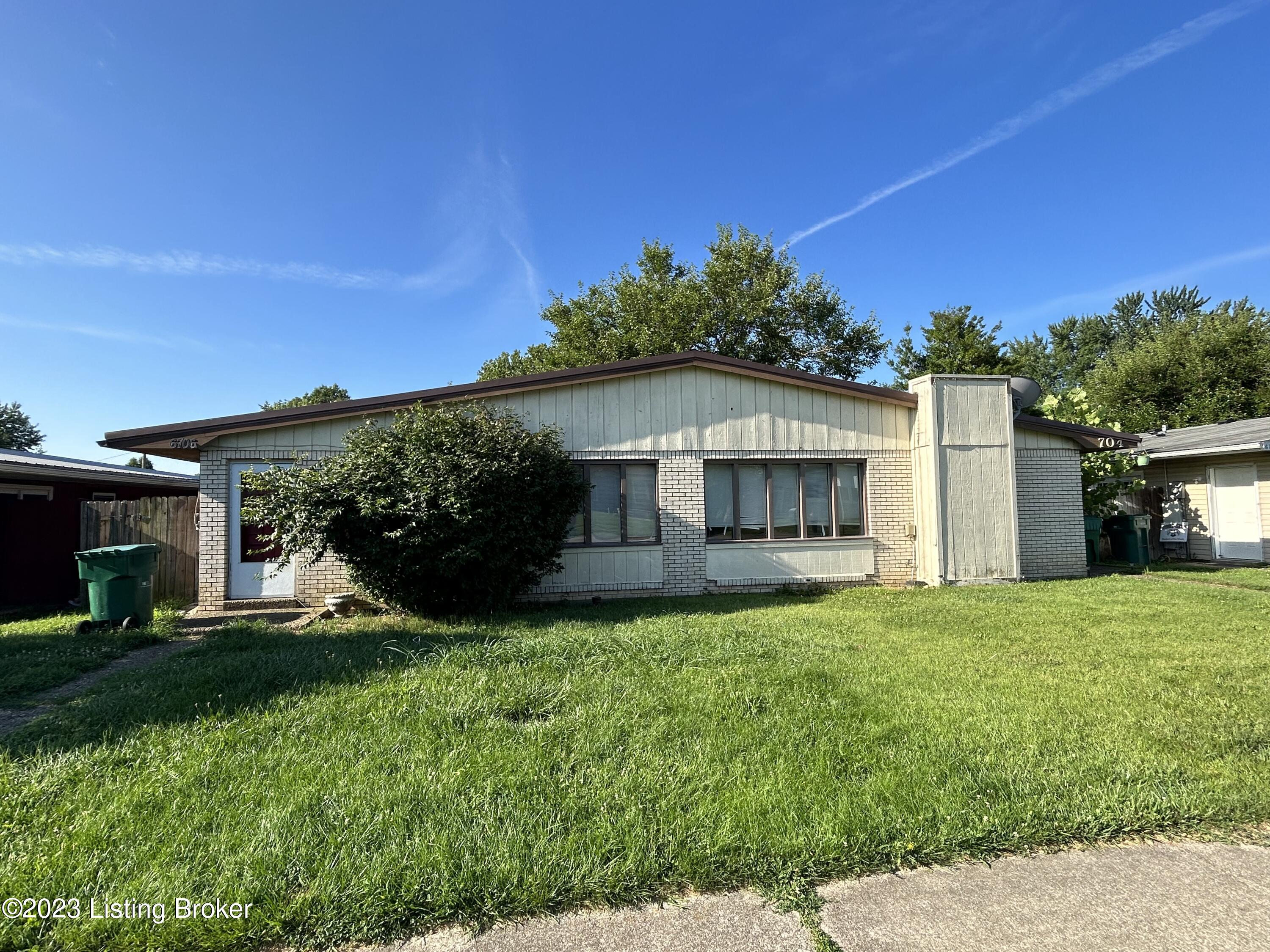 6704 Vandre Ave Property Photo