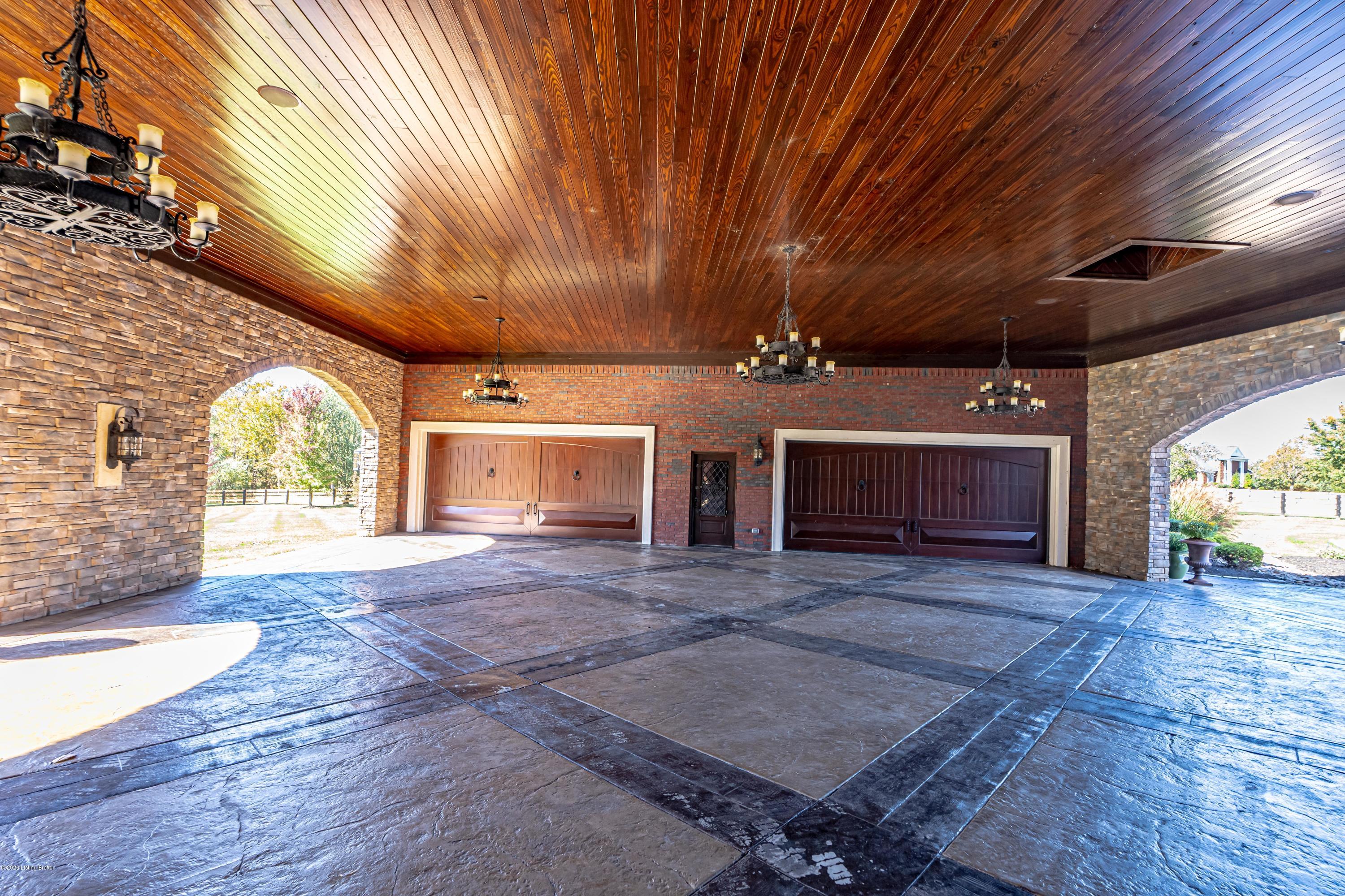 7626 Heavens Estates Way Property Photo 10