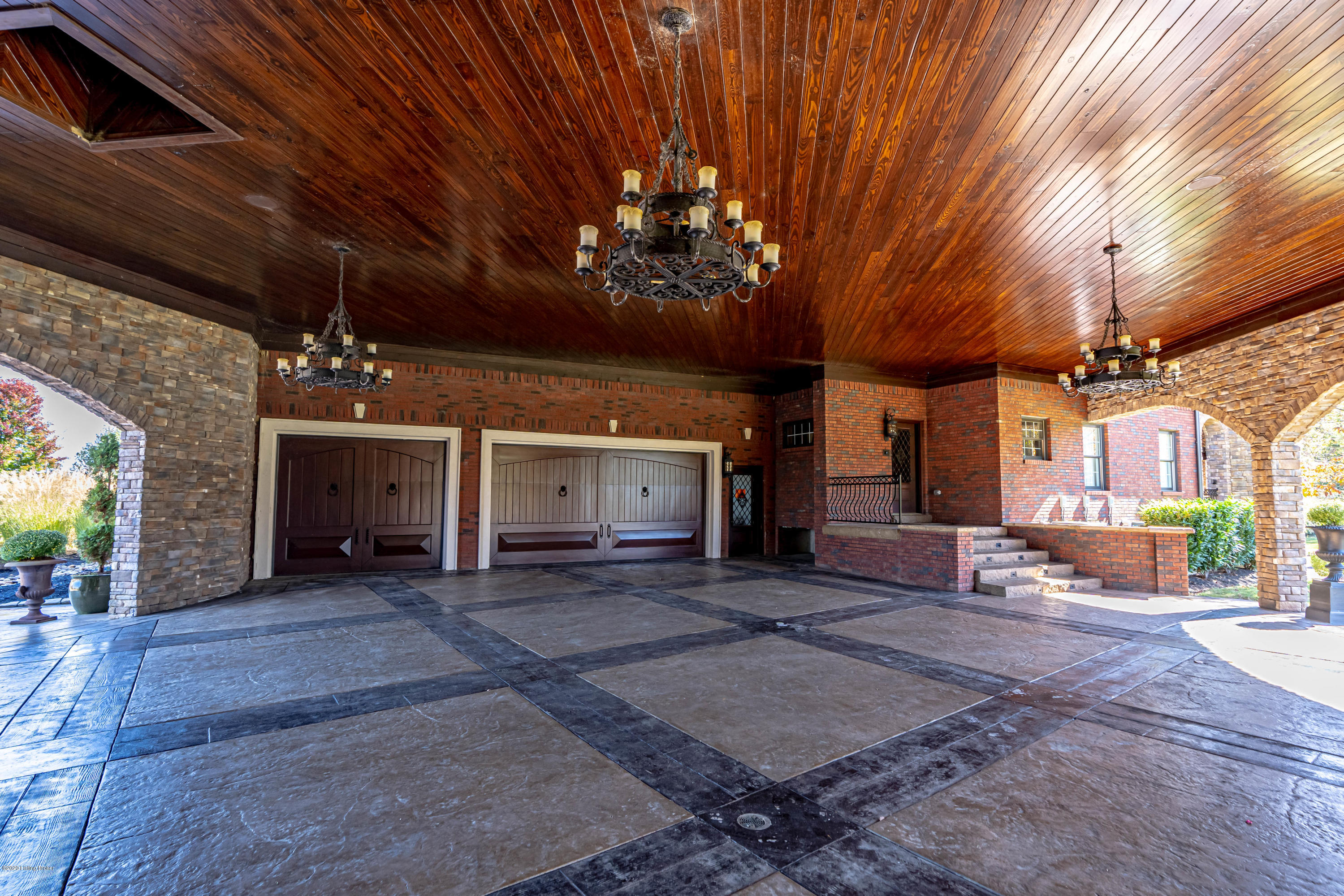 7626 Heavens Estates Way Property Photo 11