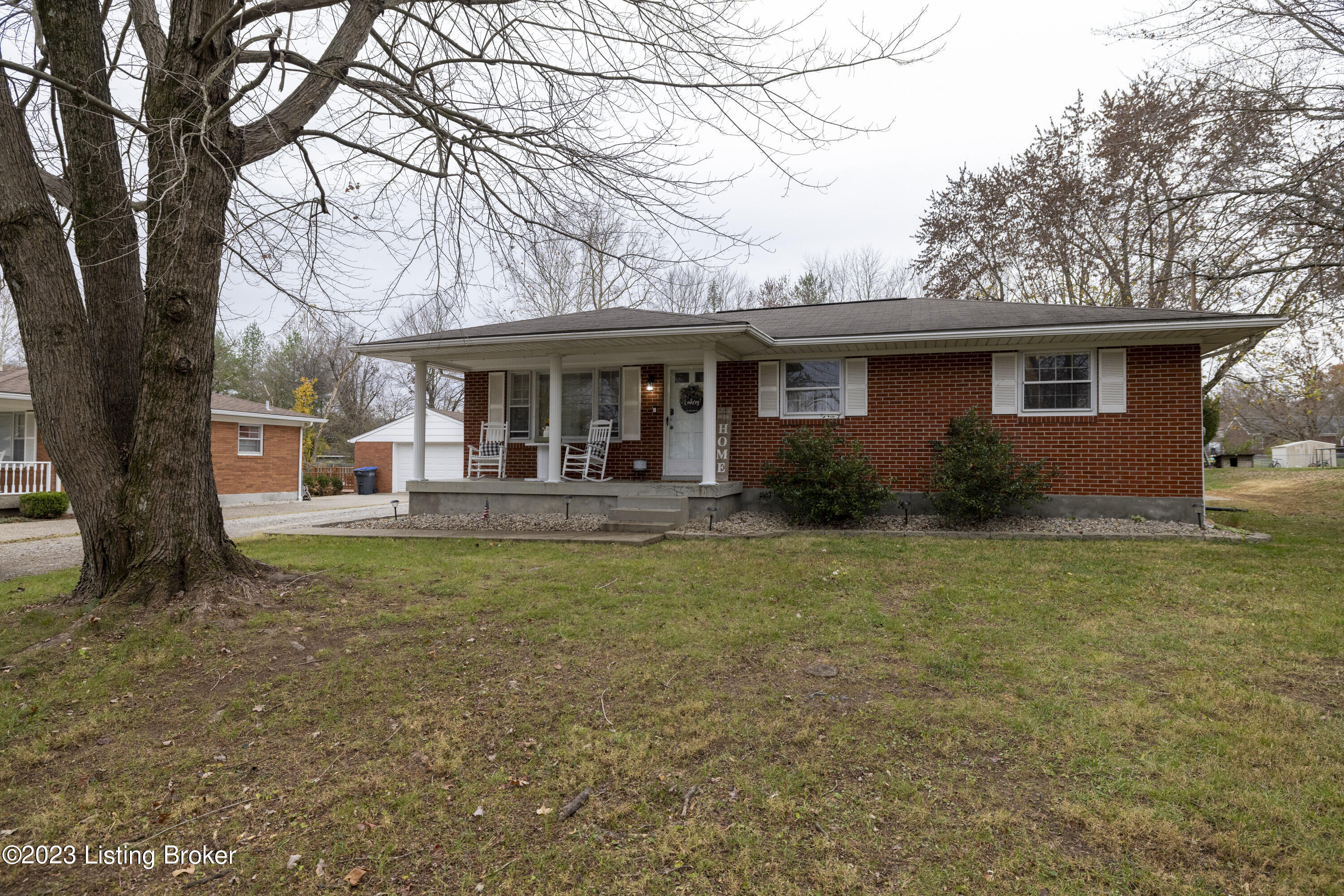 120 Rosebank Ct Property Photo