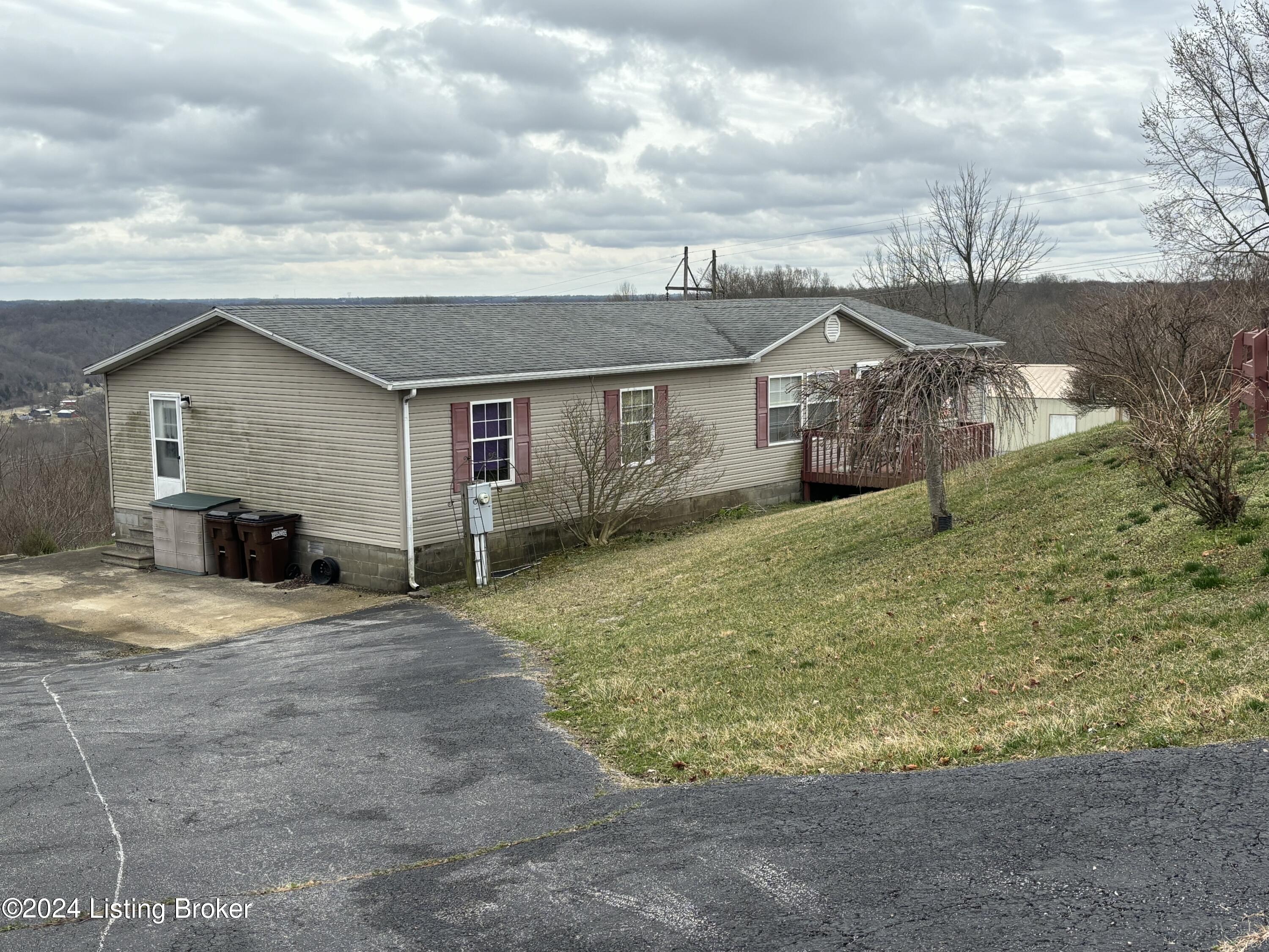 1773 Kings Ridge Rd Property Photo 1