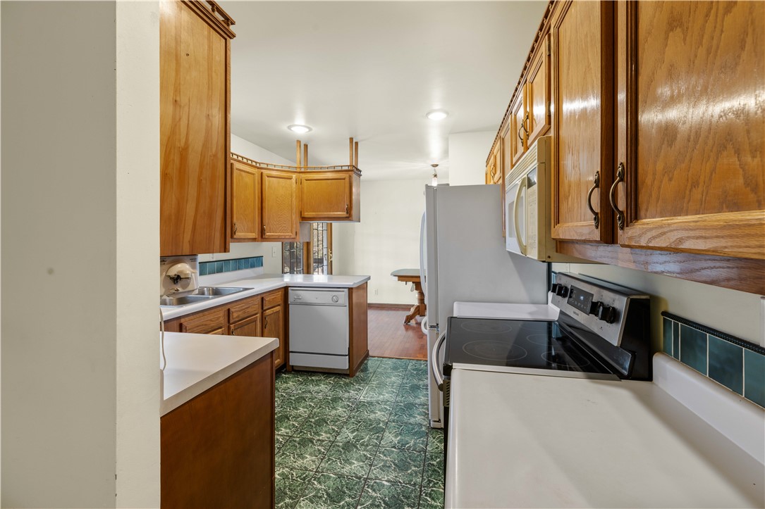 1106 Elmwood Lane Property Photo 15