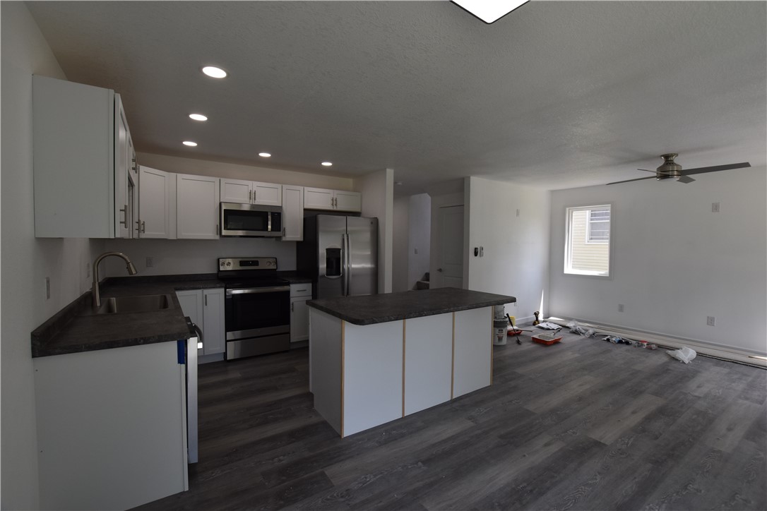215 8th Street Property Photo 9