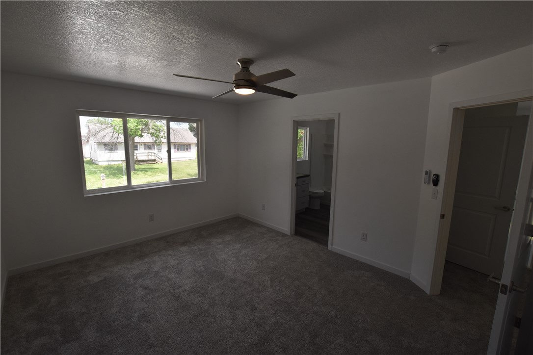 215 8th Street Property Photo 14
