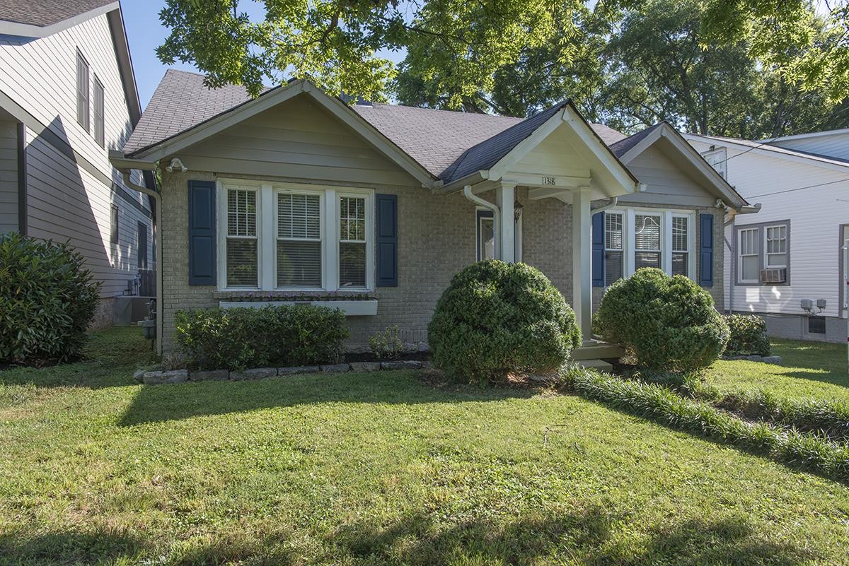 1318 Sweetbriar Ave Property Photo