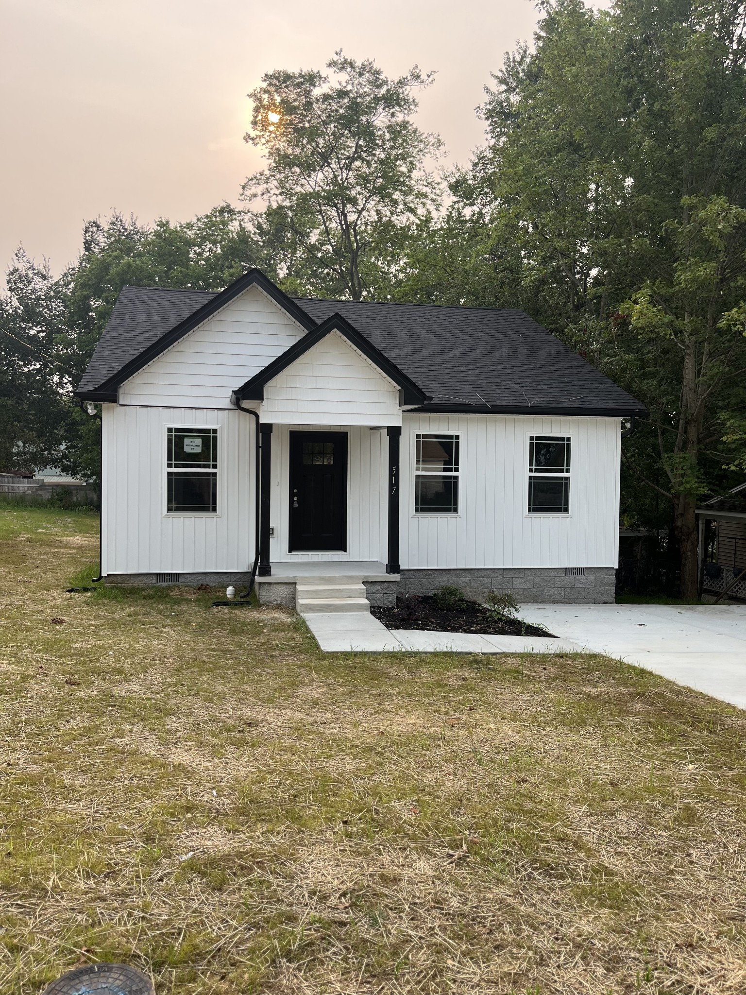 517 Highland St Property Photo